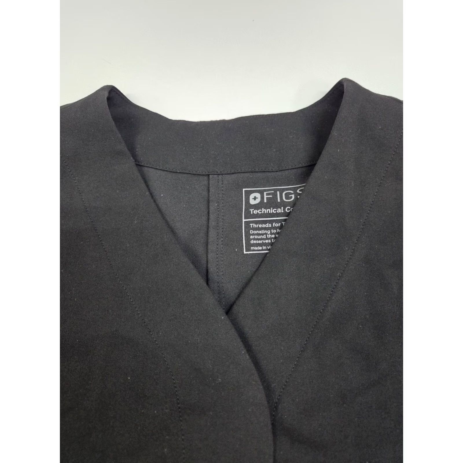 Vintage Figs Scrub Top Womens XS Black Short Sleeve Snap 1000070 #7970 Size XS / US 0-2 / IT 36-38 - 2 Thumbnail