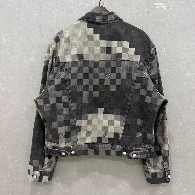 Louis Vuitton Stylish Pixel Pattern Denim Jacket for Men Size US L / EU 52-54 / 3 - 1 Thumbnail