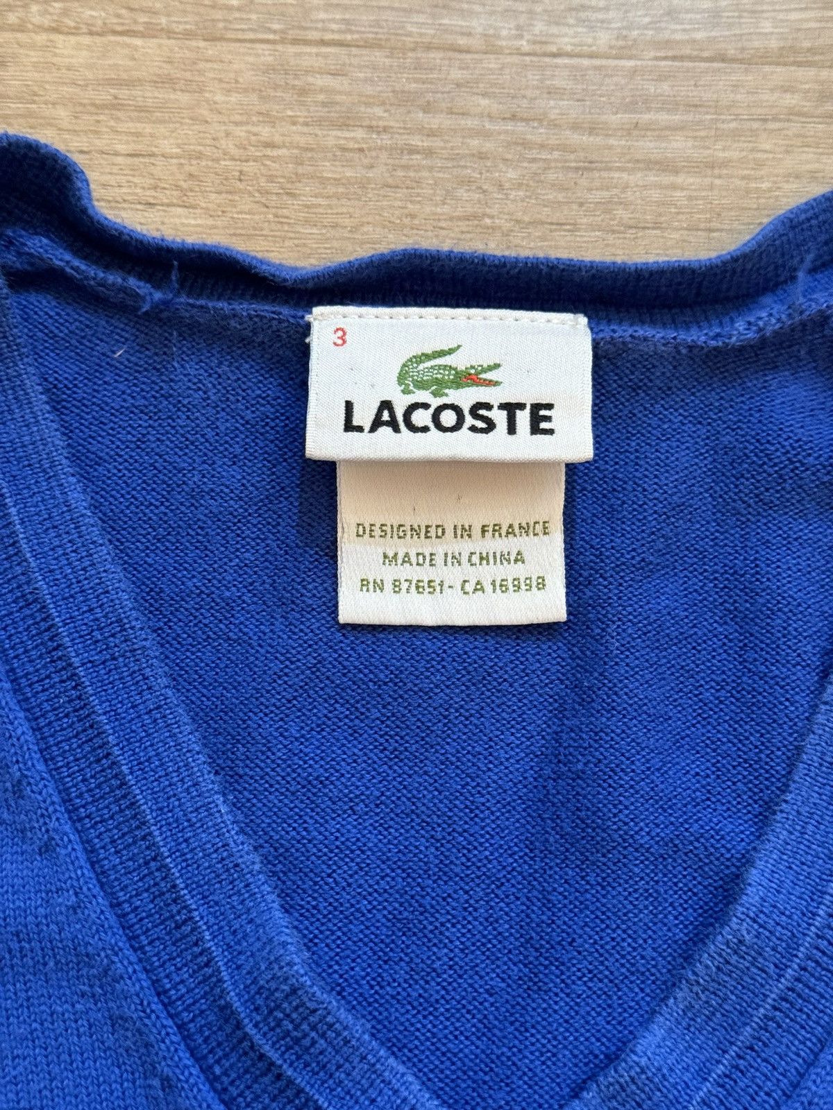 Izod Y2K Lacoste IZOD V Neck Knit Golfwear Preppy Sweater Royal Size US L / EU 52-54 / 3 - 6 Thumbnail