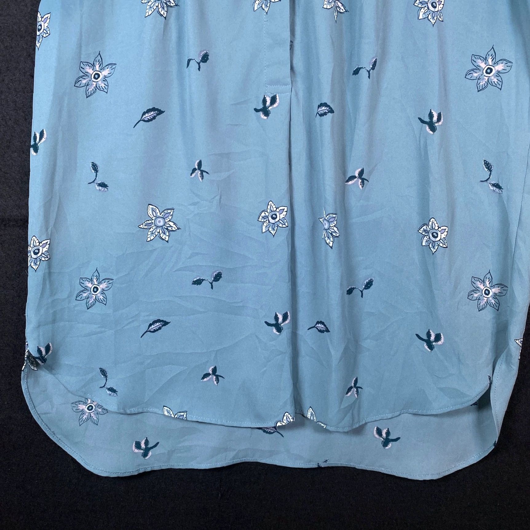 Loft LOFT Outlet Womens Blouse Blue Floral 1/4 Henley Sleeveless Flowy Stretch Small Size S / US 4 / IT 40 - 3 Thumbnail