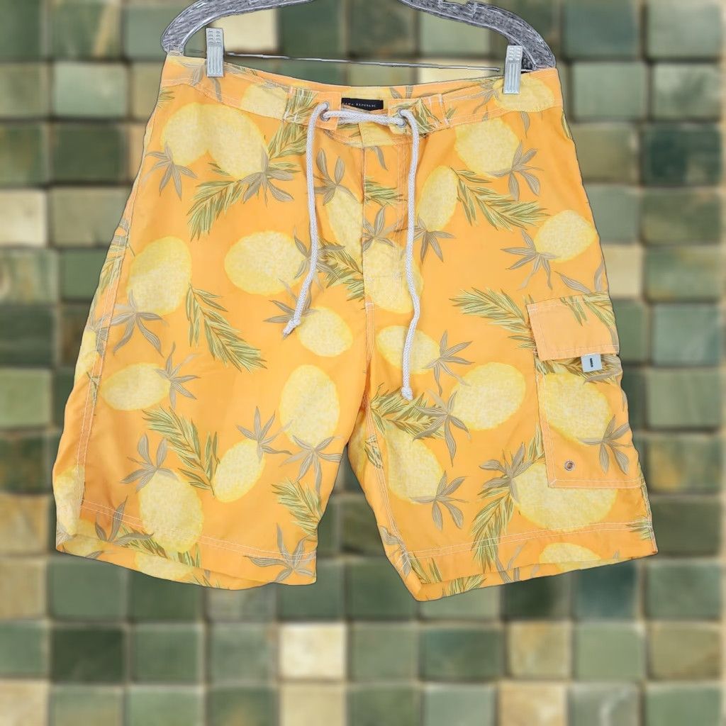 Banana Republic Banana Republic Shorts Mens Orange Fruit Board Shorts 34 Regular Size US 34 / EU 50 - 1 Thumbnail