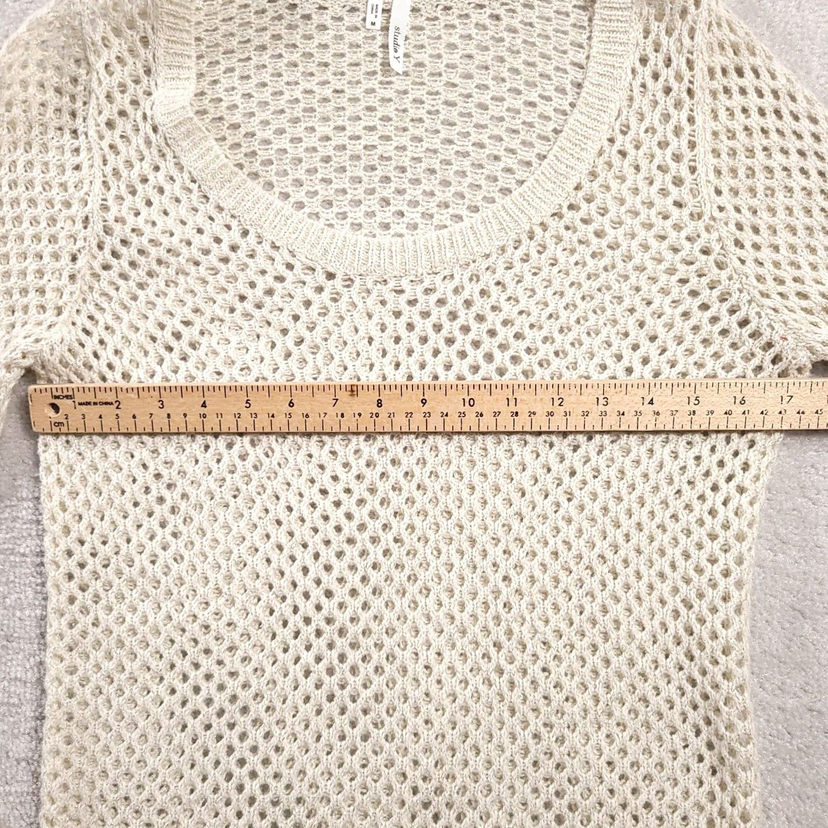 Vintage VINTAGE not applicable; STUDIO Y Crochet Knit SHEER Sweater Top Sz Medium Metallic SPARKLE Blouse Beige Size M / US 6-8 / IT 42-44 - 3 Thumbnail