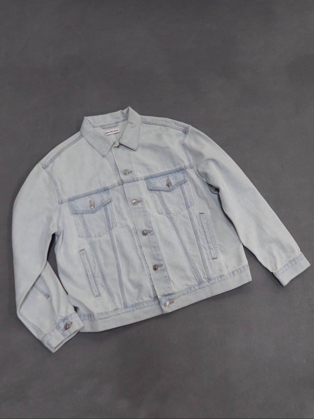 Balenciaga Balenciaga Back Logo Denim Jacket Size 40 Size US XXS / EU 40 - 1 Thumbnail