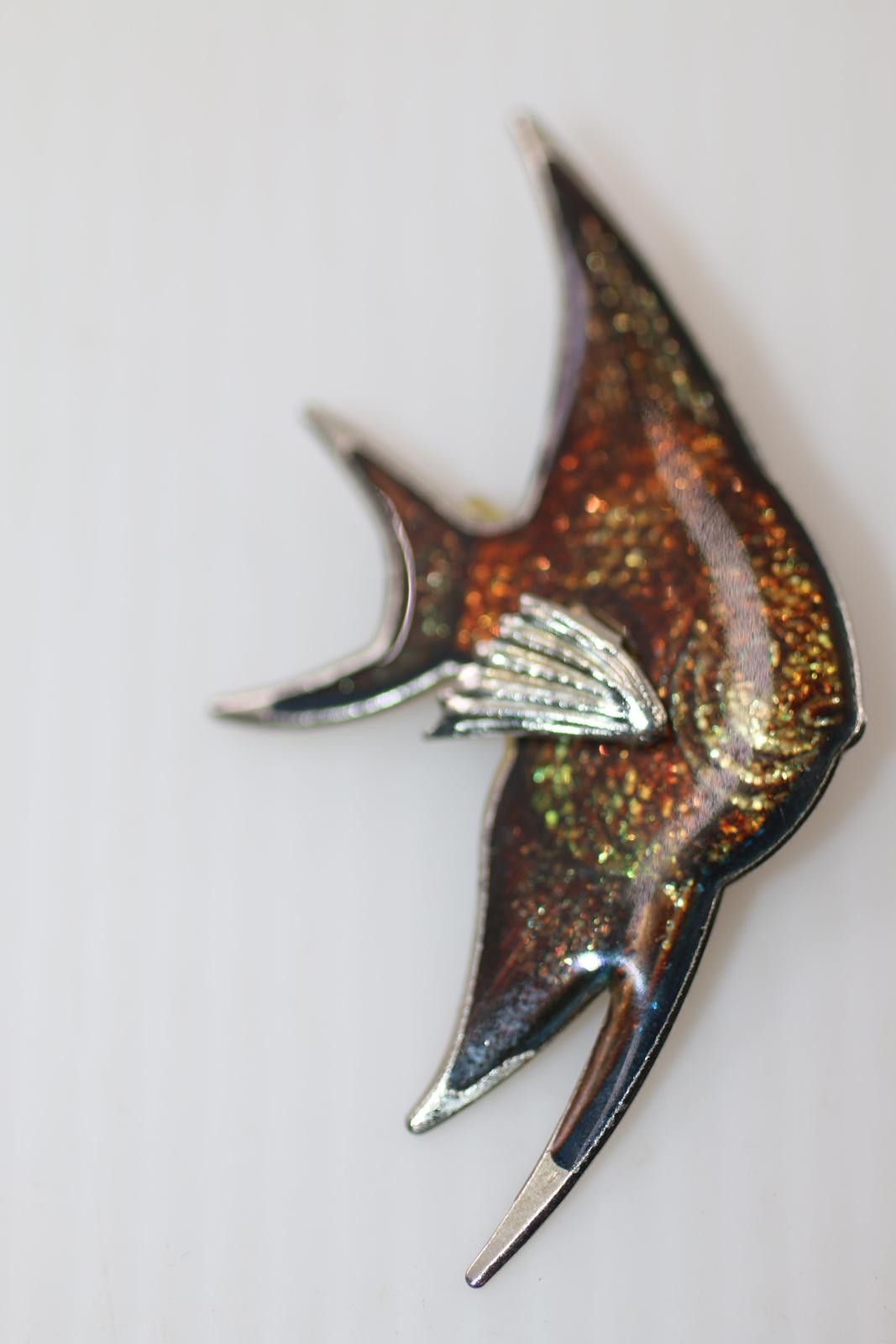 The Unbranded Brand Vintage Enamel Fish Brooch Abstract Design Gold &Silver Tone Size ONE SIZE - 2 Thumbnail