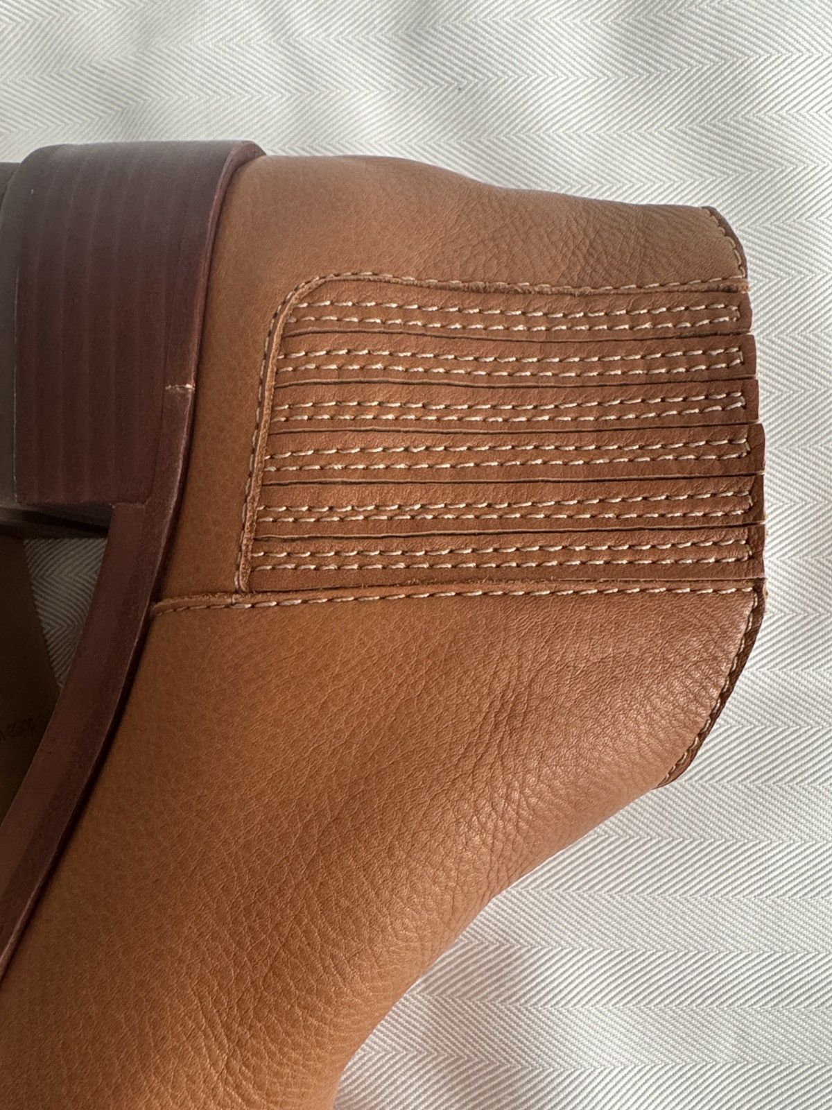 Dolce Vita Women's Tan Leather Chelsea Boots Size US 8 / IT 38 - 3 Thumbnail