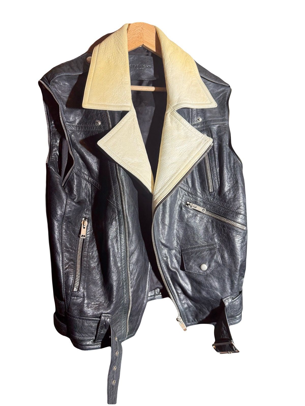 Givenchy givenchy ss18 runway sleeveless leather biker jacket Size US S / EU 44-46 / 1 - 7 Thumbnail