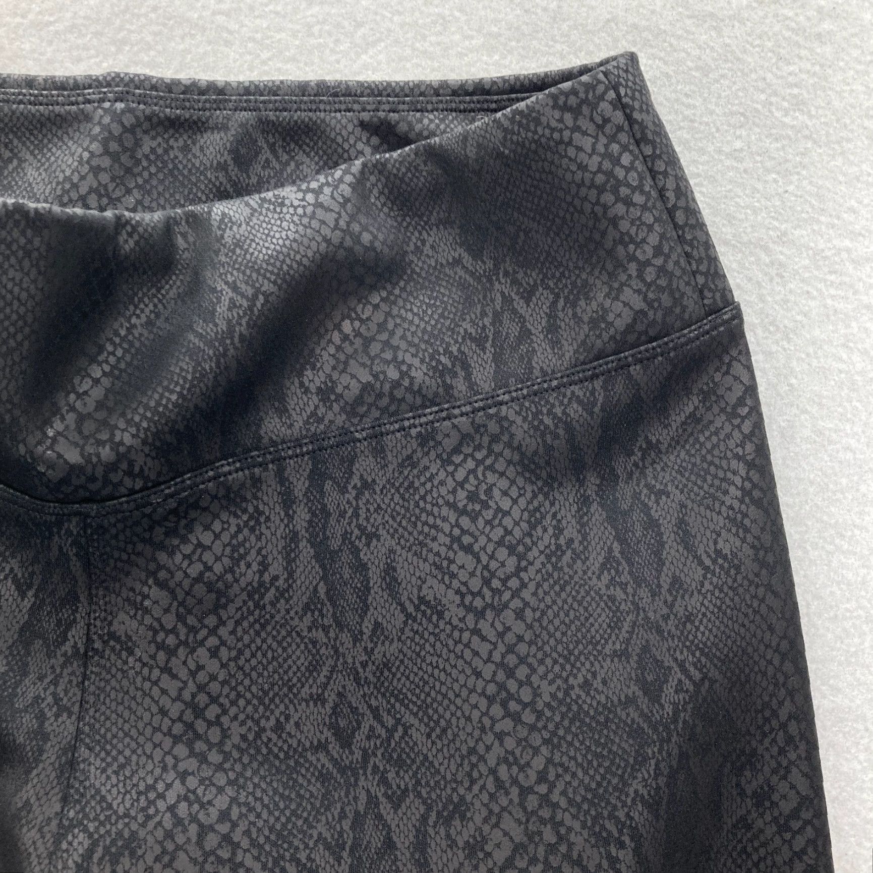 Express Express Leggings Women's Medium Black Snakeskin Print Stretch Skinny Ankle NWT Size 32" / US 10 / IT 46 - 3 Thumbnail