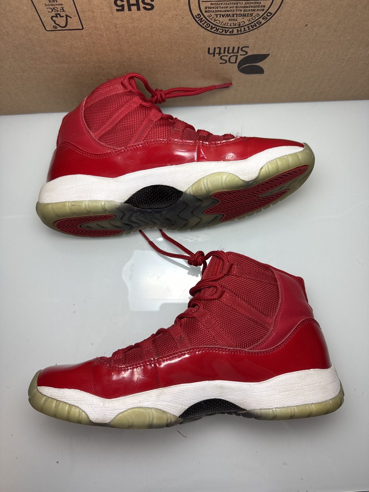 Jordan Brand × Nike Jordan 11 win like 96 Size US 7 / EU 40 - 2 Thumbnail