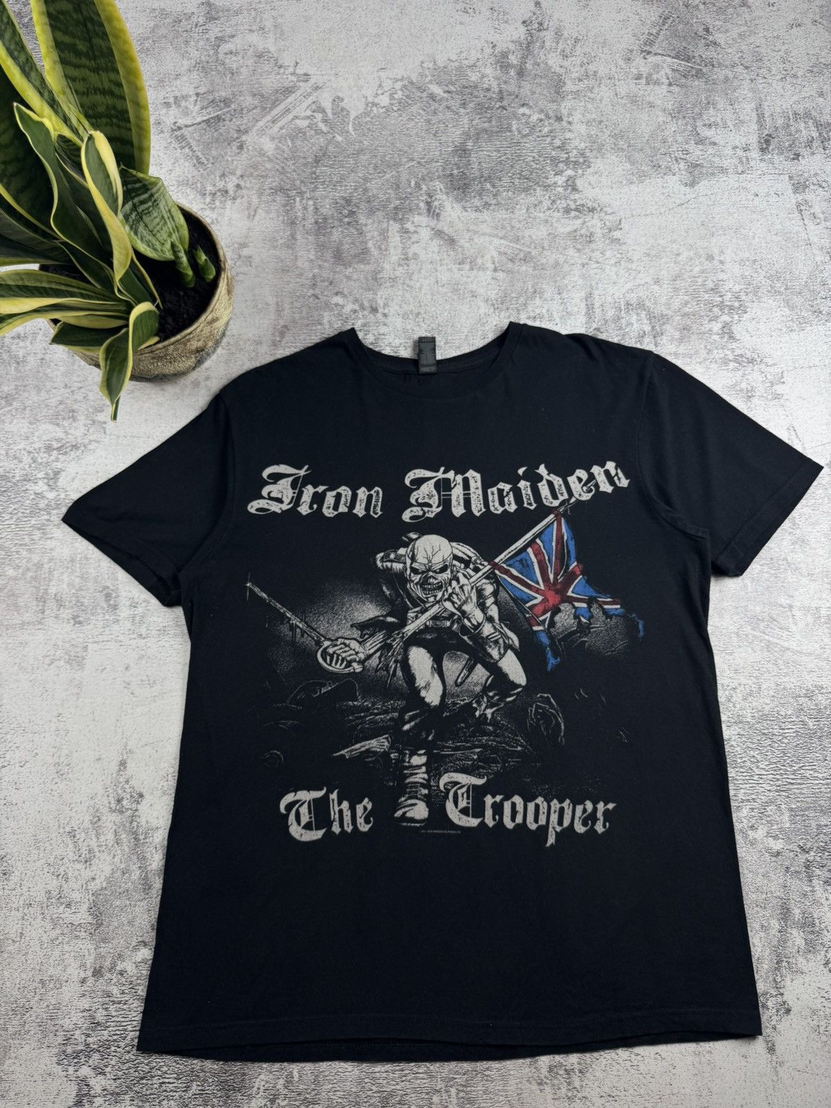 Iron Maiden Iron Maiden 2011 The Trooper Rock Tour Rap Faded Merch Devil Band T Shirt Jersey Size US L / EU 52-54 / 3 - 4 Thumbnail