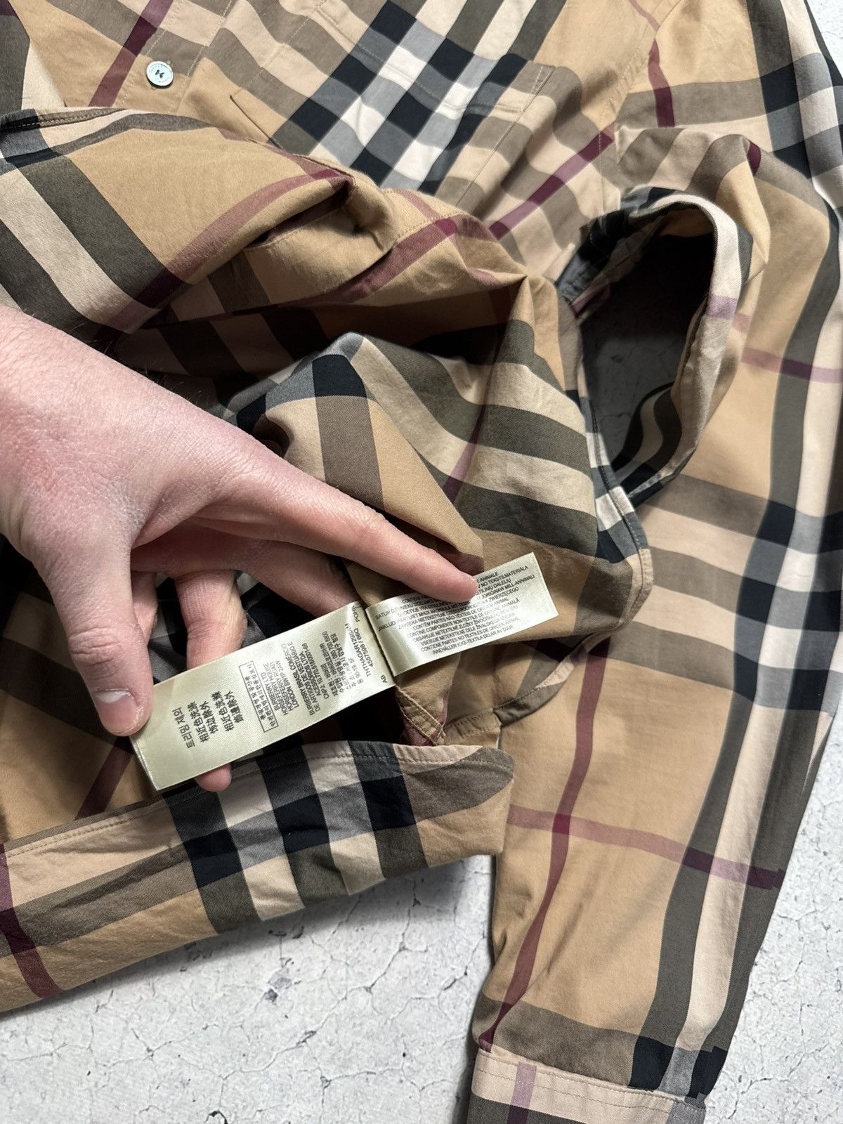 Burberry Burberry Checked Button Up Luxury Shirt Size XL Casual Size US XL / EU 56 / 4 - 9 Thumbnail