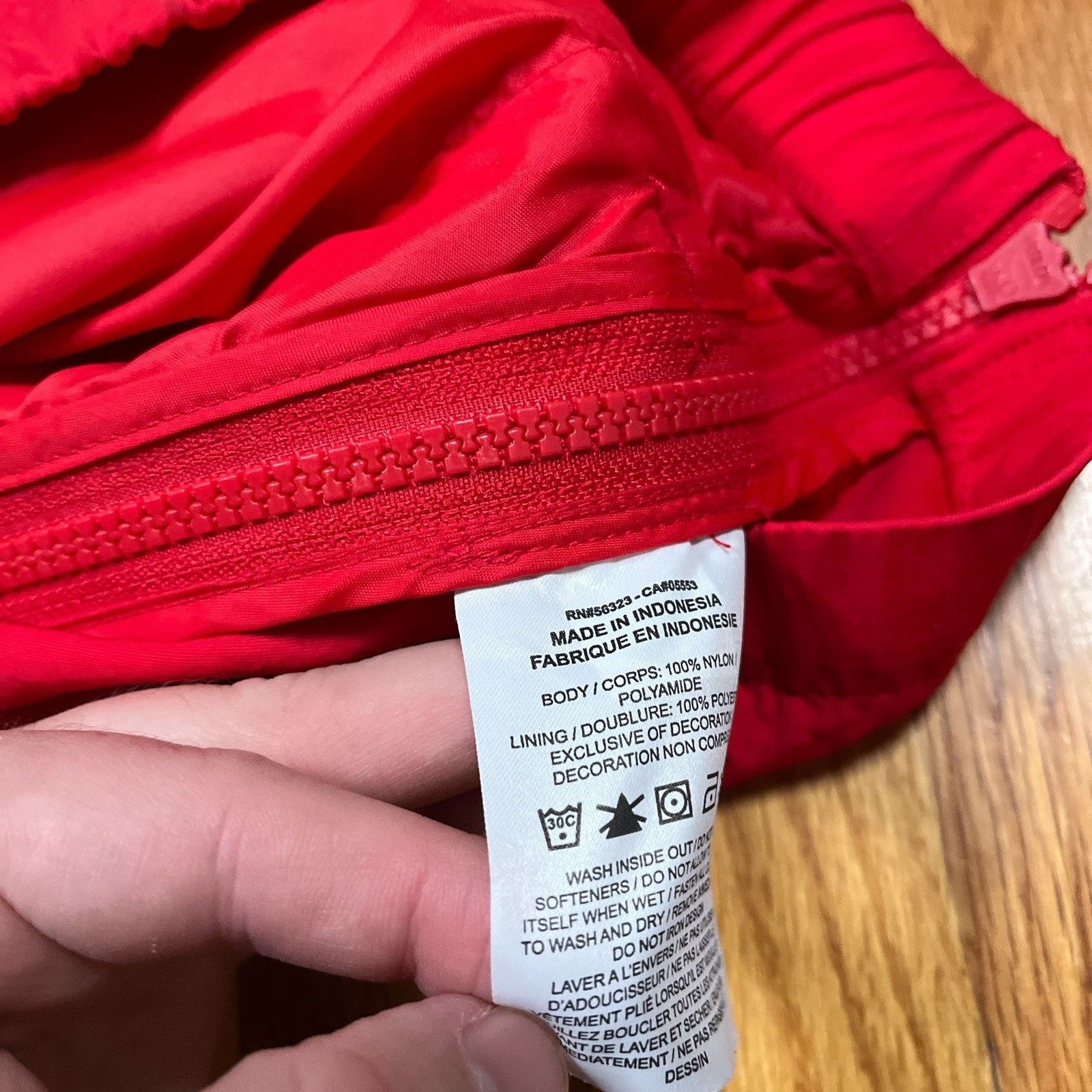 Nike Nike Air Anorak 1/4 Zip Hooded Red Black Small Nylon Jacket Size US S / EU 44-46 / 1 - 9 Thumbnail