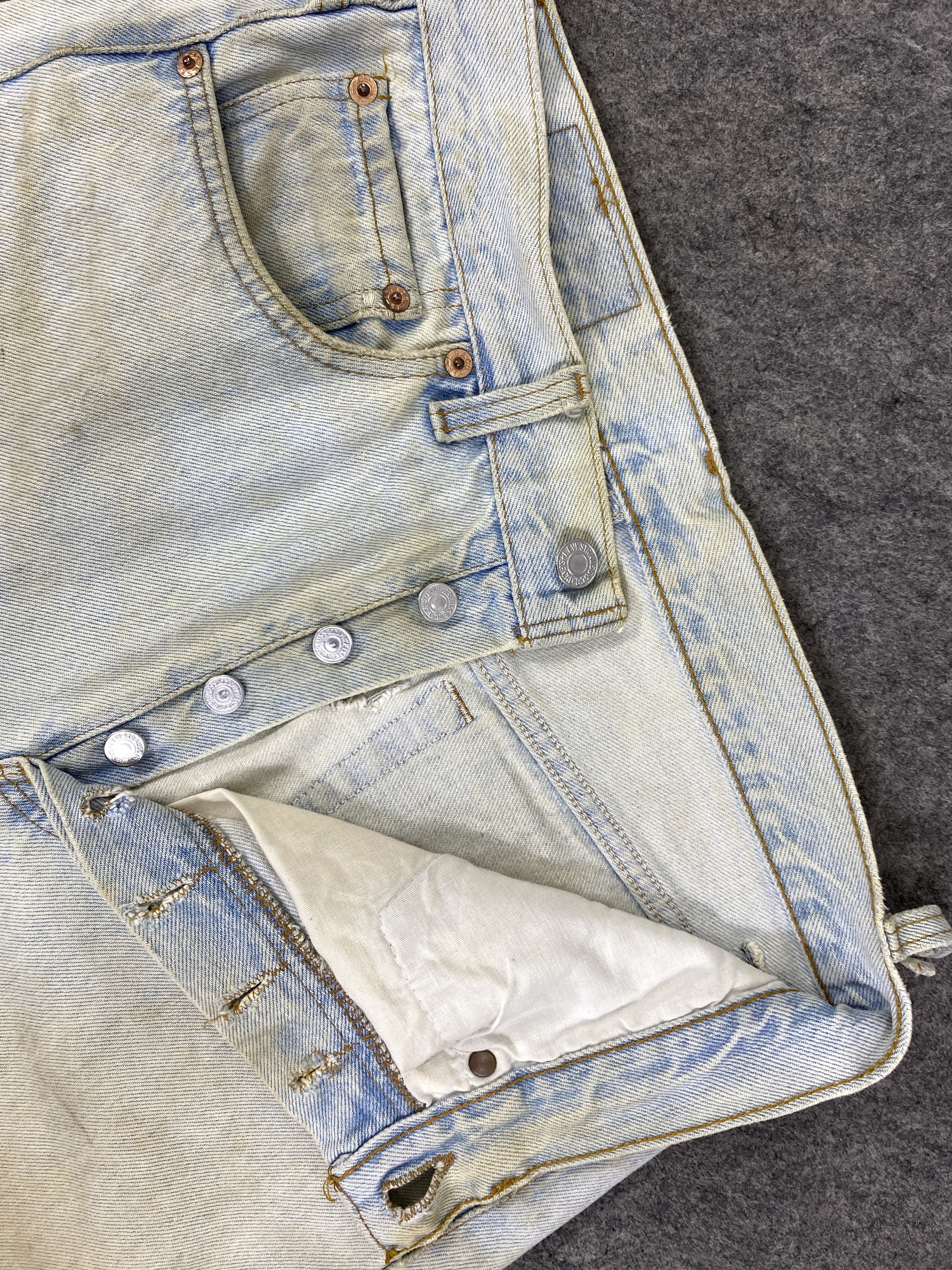 Japanese Brand Dirty Light Blue Vintage Levis 501 USA Jeans 30x29 - JN3184 Size US 30 / EU 46 - 7 Thumbnail