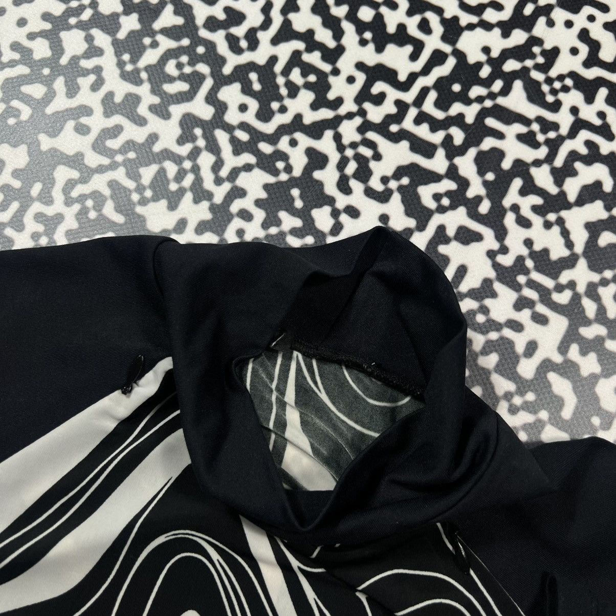 Japanese Brand Vintage Y2K Japanese Abstract Print Retro Style Longsleeve Size M / US 6-8 / IT 42-44 - 11 Thumbnail