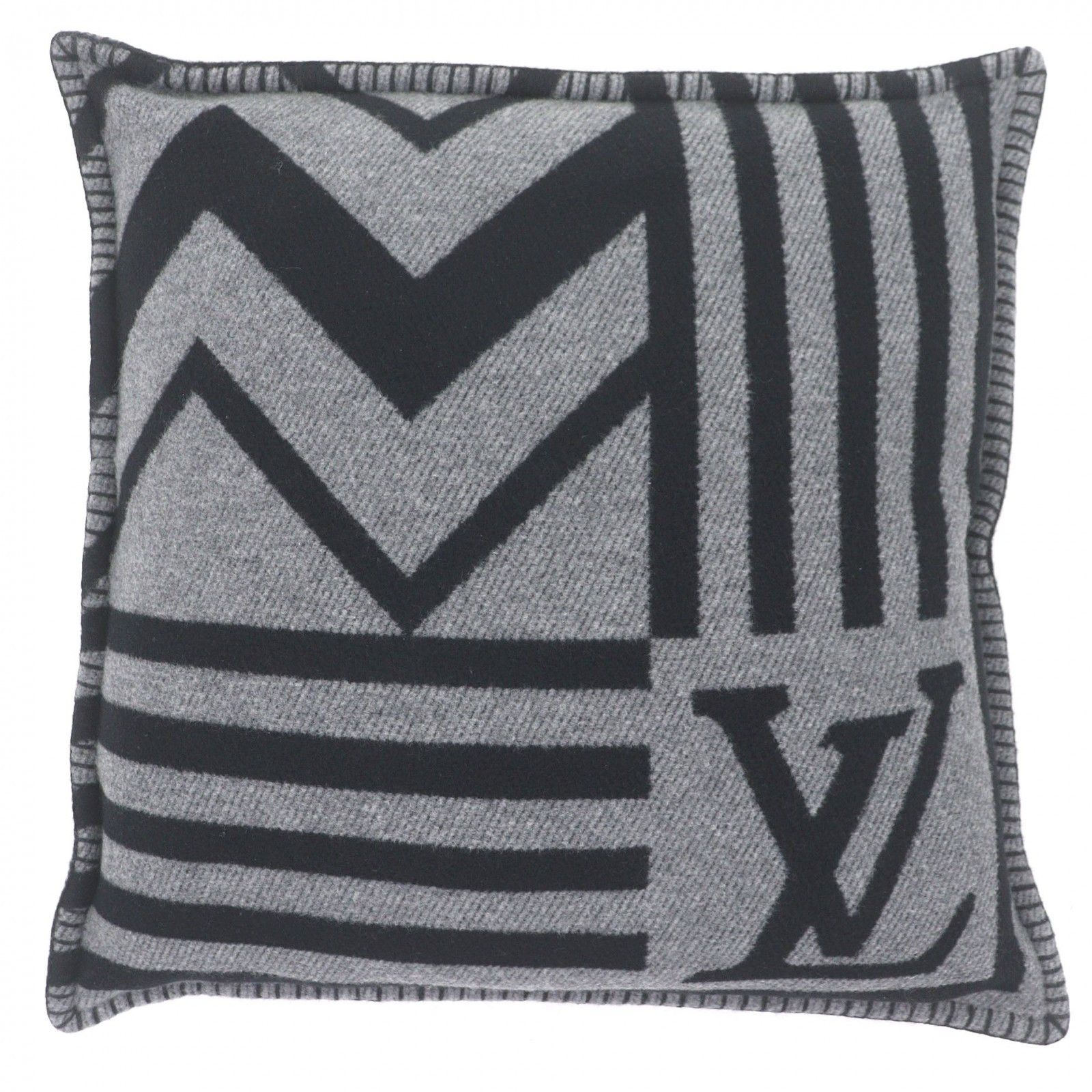 Louis Vuitton Louis Vuitton Louis Vuitton LV Summit Wool Cashmere Cushion Textile Other DUTY FREE for USA Size ONE SIZE - 1 Thumbnail