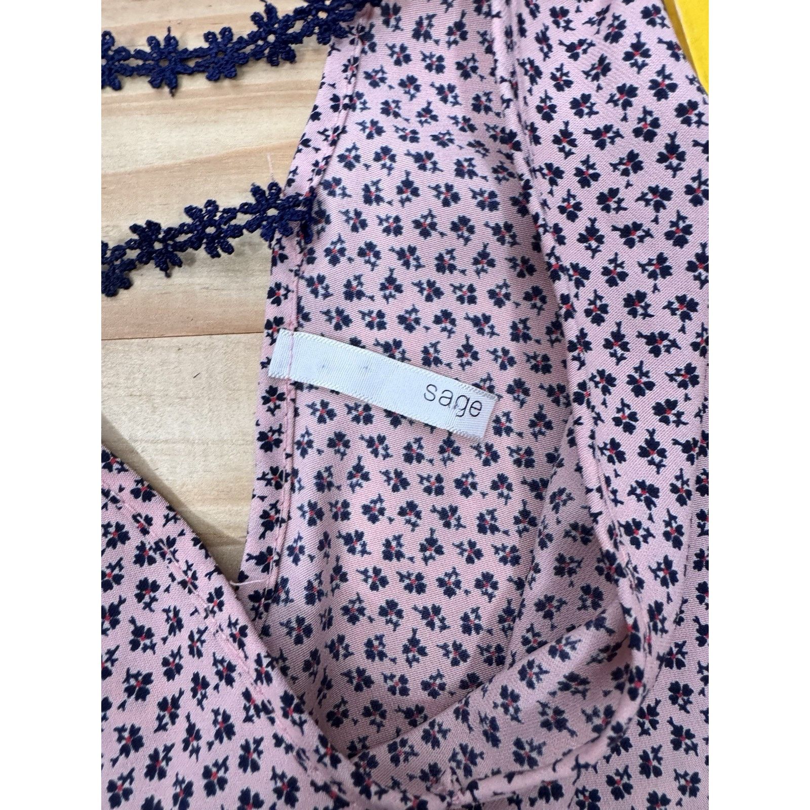 Sage Sage Women's Blush Pink & Black Bell Sleeve Blouse Size L Size L / US 10 / IT 46 - 8 Thumbnail