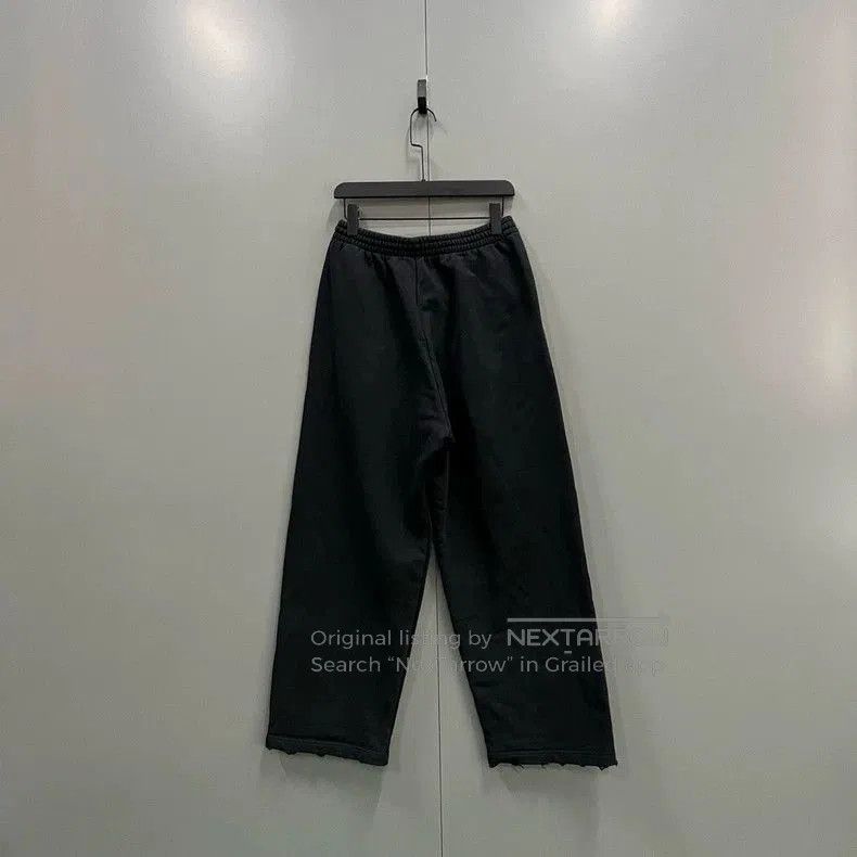 Balenciaga Balenciaga Distressed Logo Print Pants. Size US 26 / EU 42 - 2 Thumbnail