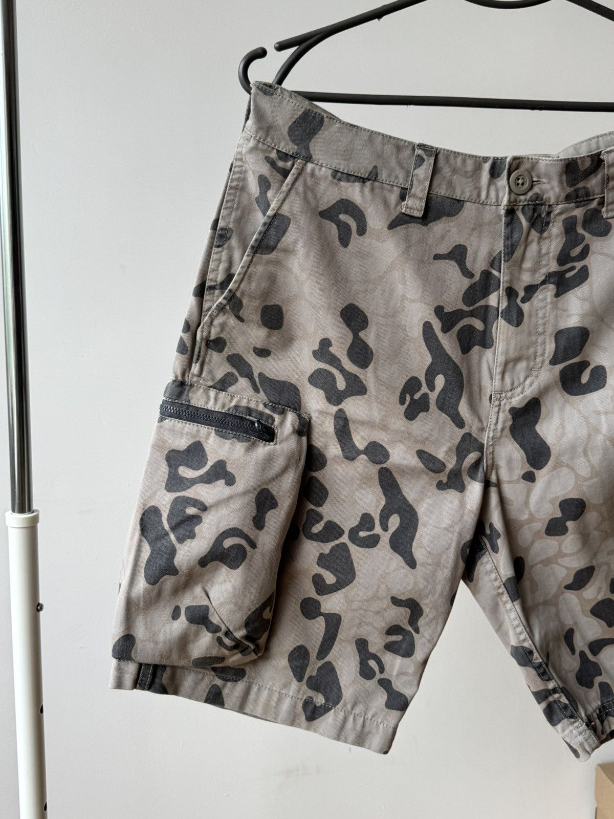 Nike Vintage Nike Cargo Pockets Camo Shorts Size US 34 / EU 50 - 4 Thumbnail