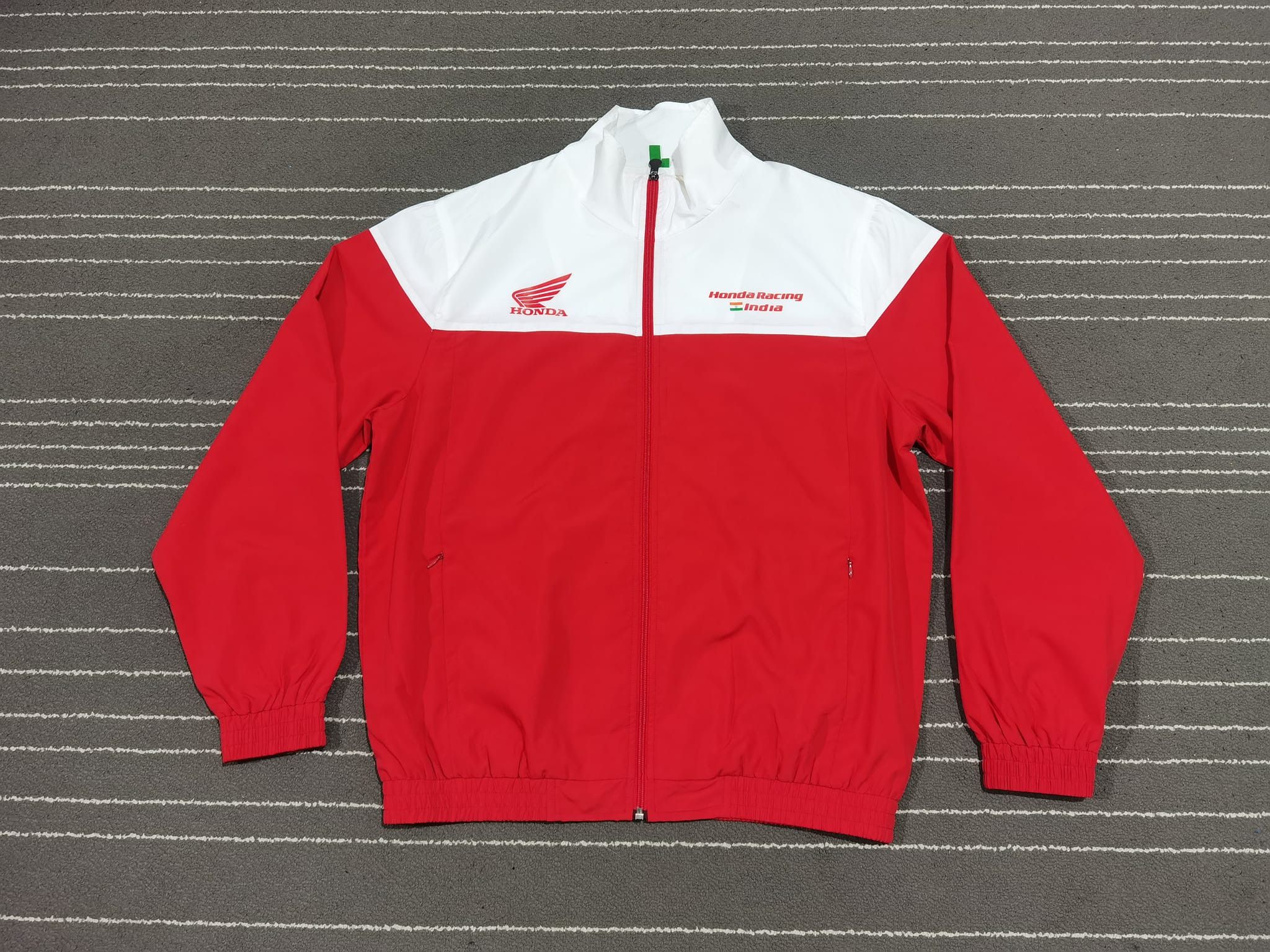 Honda Honda Racing India X United color of benetton L 2154 Size US L / EU 52-54 / 3 - 1 Thumbnail