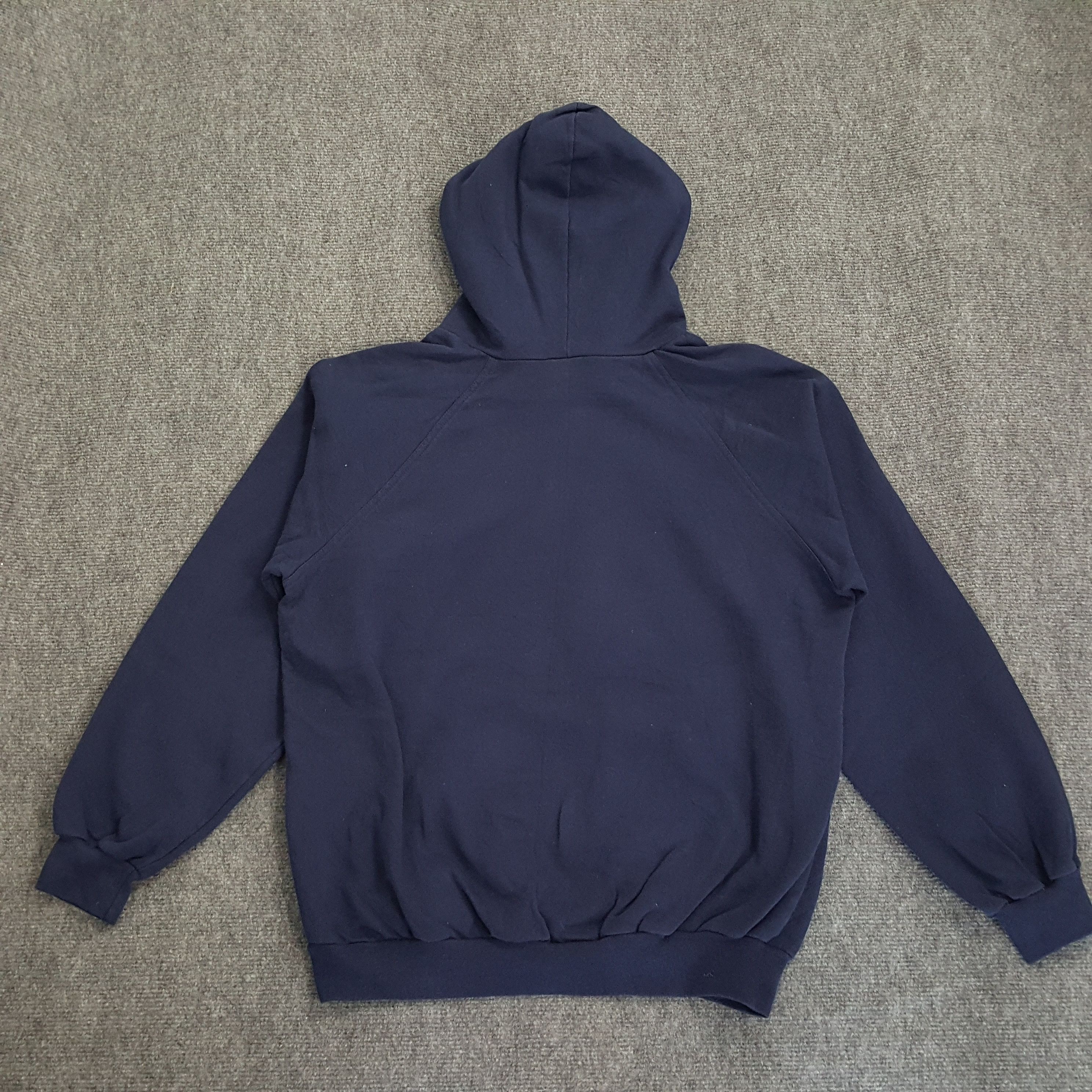 Vintage Universidad de Salamanca Spain College Hoodies Size US M / EU 48-50 / 2 - 3 Thumbnail