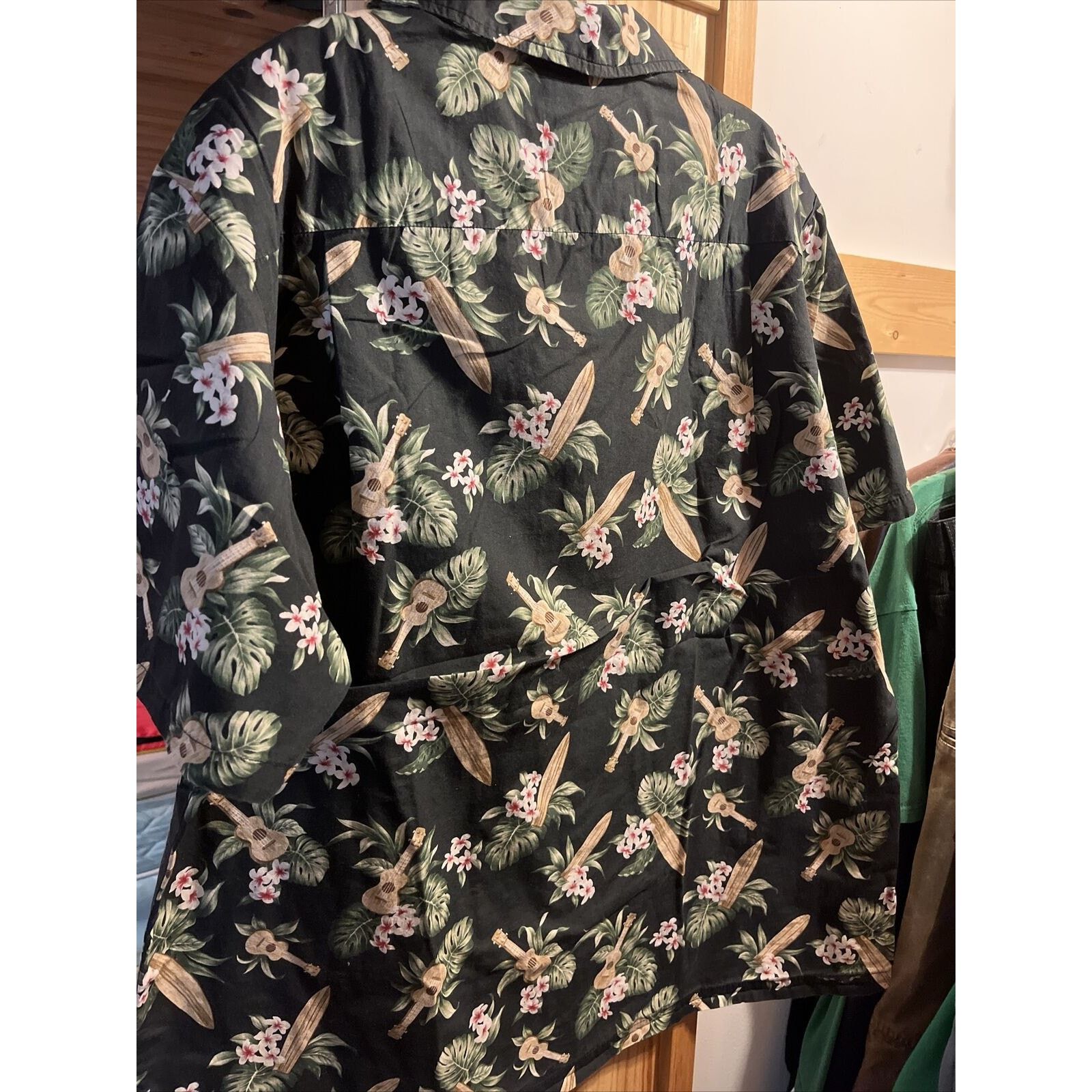 Other Malihini Vintage Men’s XL Black Floral Cotton Hawaiian Shirt Size US XL / EU 56 / 4 - 16 Thumbnail
