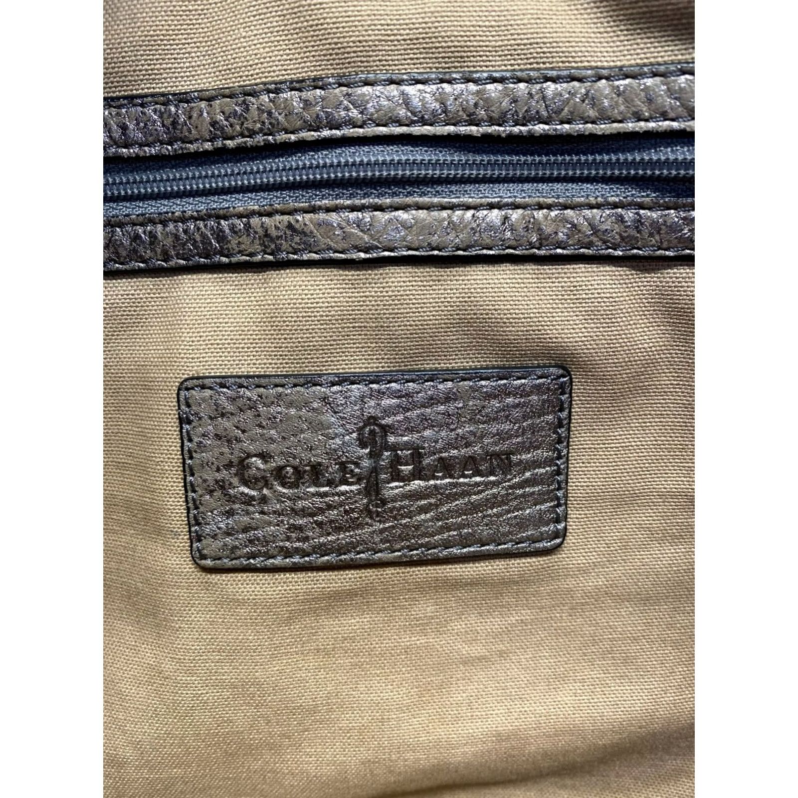 Cole Haan Cole Haan Metallic Pebbled Leather Shoulder Tote Bag Womens Bag Metallic Finish Pebbled Leather Shoulder Bag Good Condition Size ONE SIZE - 6 Thumbnail