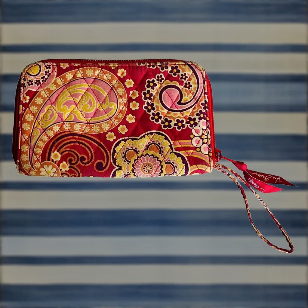 Vera Bradley Vera Bradley Raspberry Fizz Full Zip Wallet Wristlet Women's Pink Credit Cards Size ONE SIZE - 1 Thumbnail