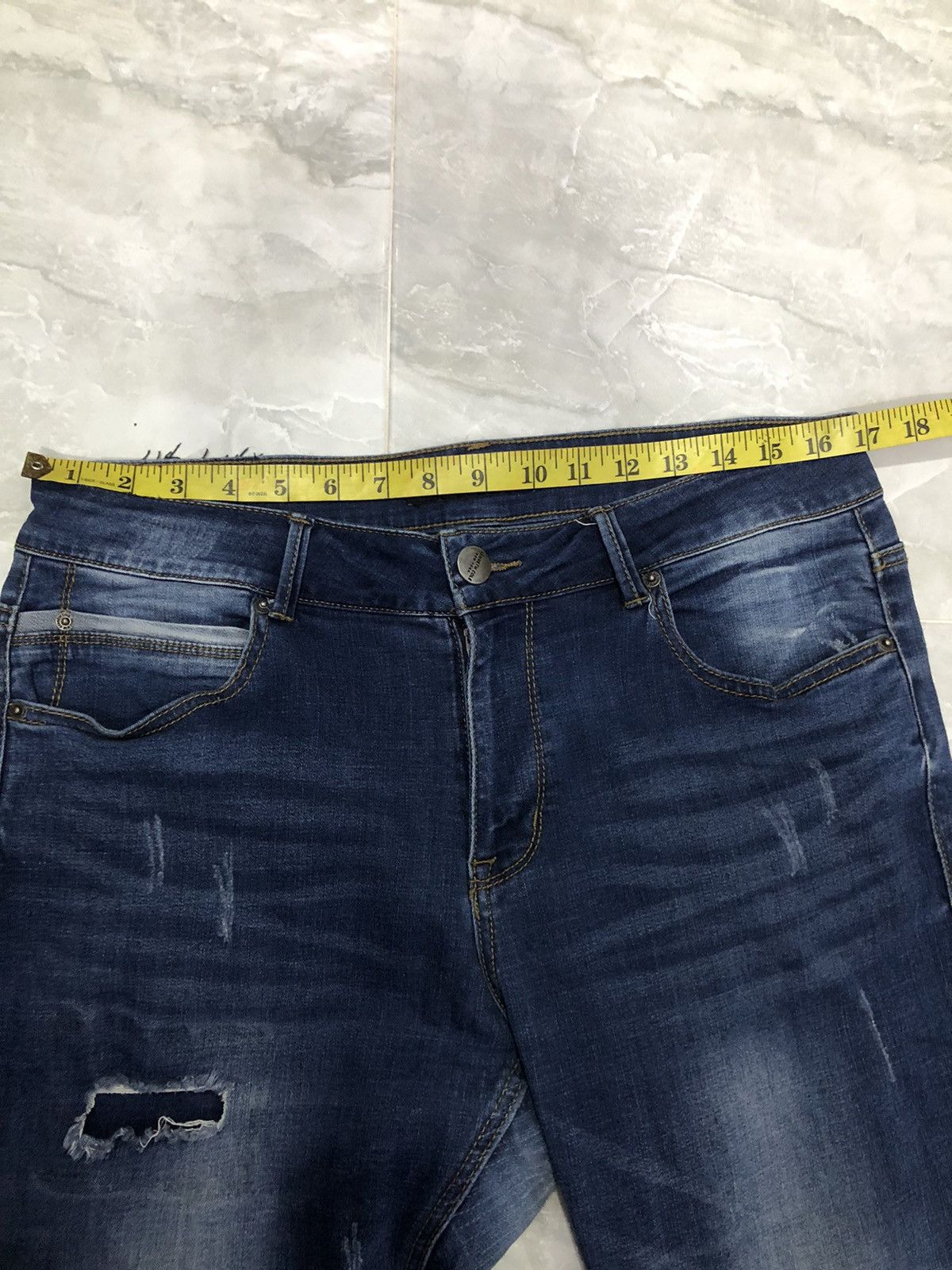 Designer × Kenneth Cole Kenneth Cole New York Distressed Repair Jeans – Size 34 Size US 34 / EU 50 - 14 Thumbnail