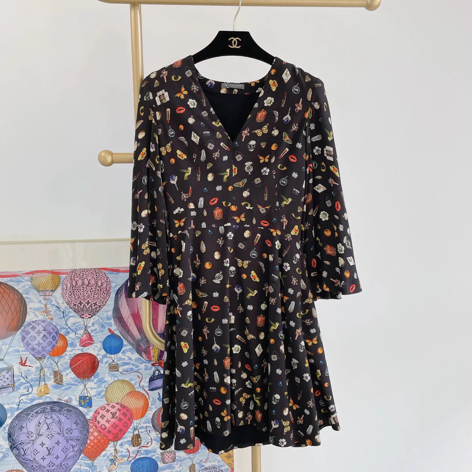 Alexander McQueen Alexander McQUEEN all-over print dress EU40 Size M / US 6-8 / IT 42-44 - 1 Thumbnail