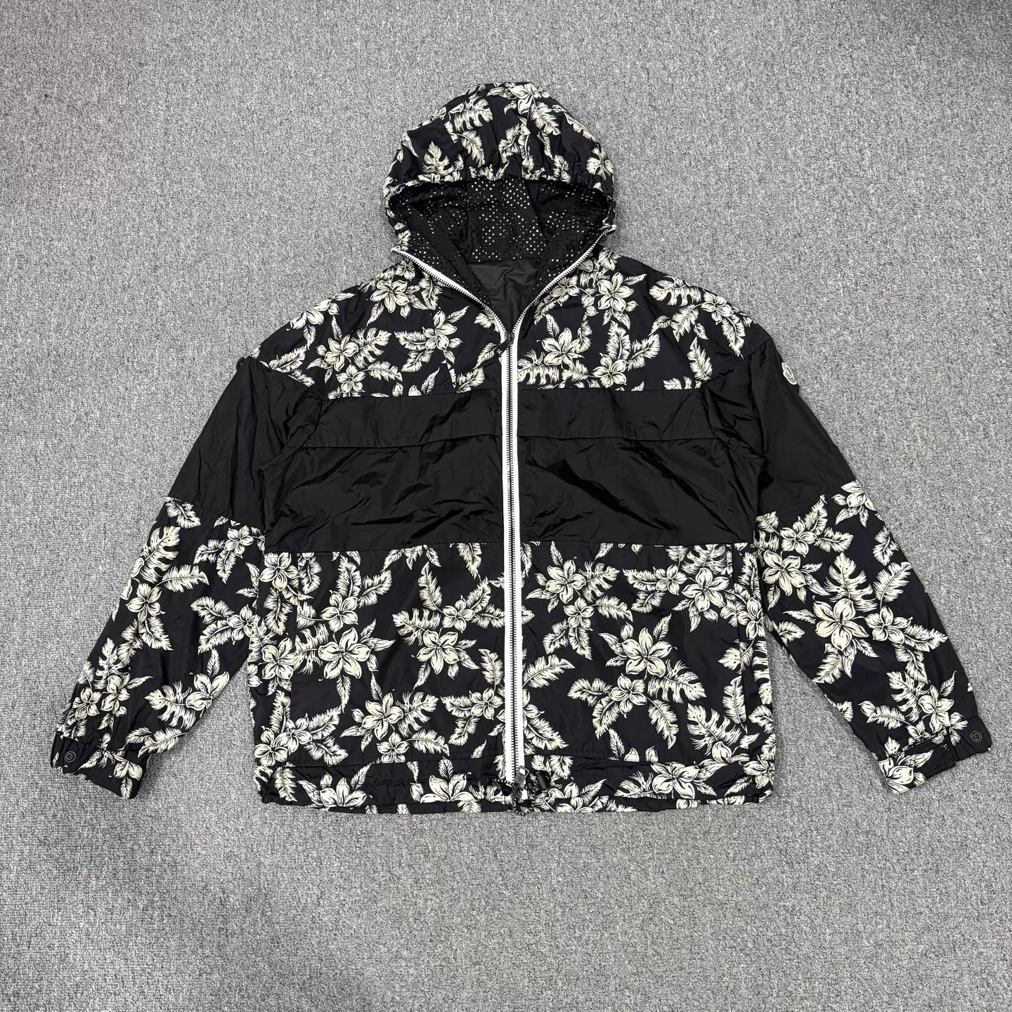 Moncler Moncler Blk Blocked Back Logo Nylon Hooded Jkt Size US XL / EU 56 / 4 - 1 Thumbnail