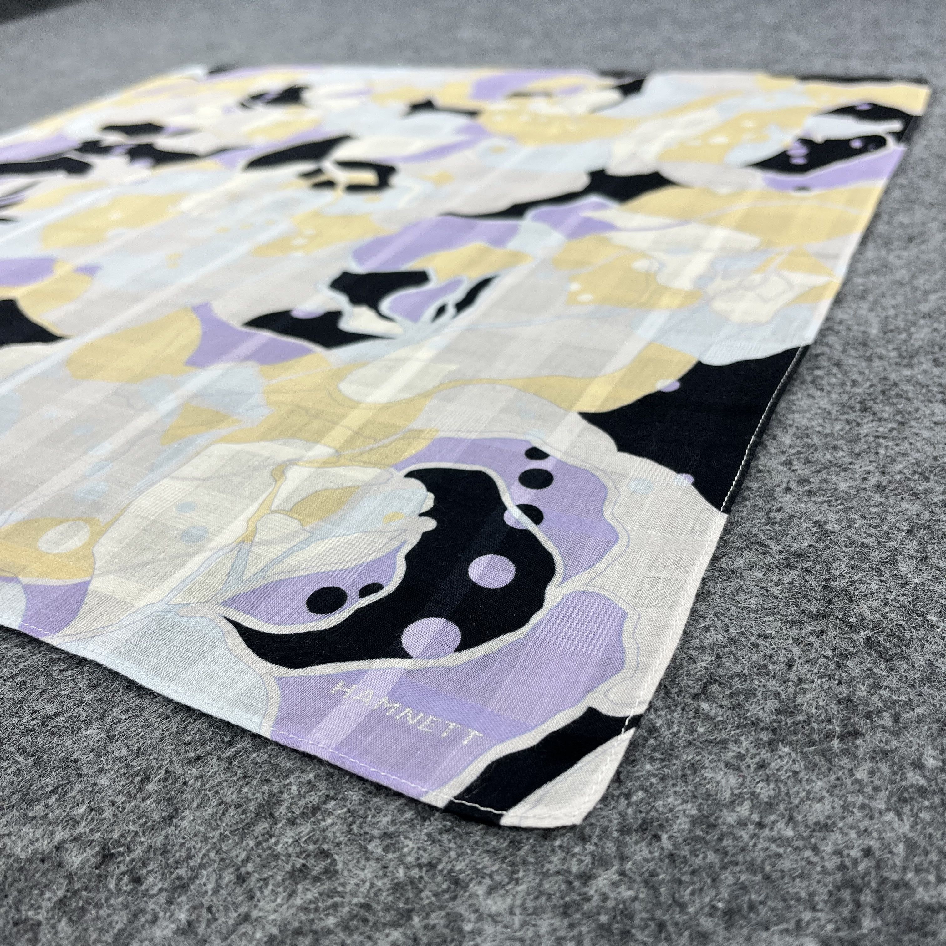 Katharine Hamnett London Katharine Hamnett Handkerchief / Bandana / Neckerchief B788 Size ONE SIZE - 4 Thumbnail