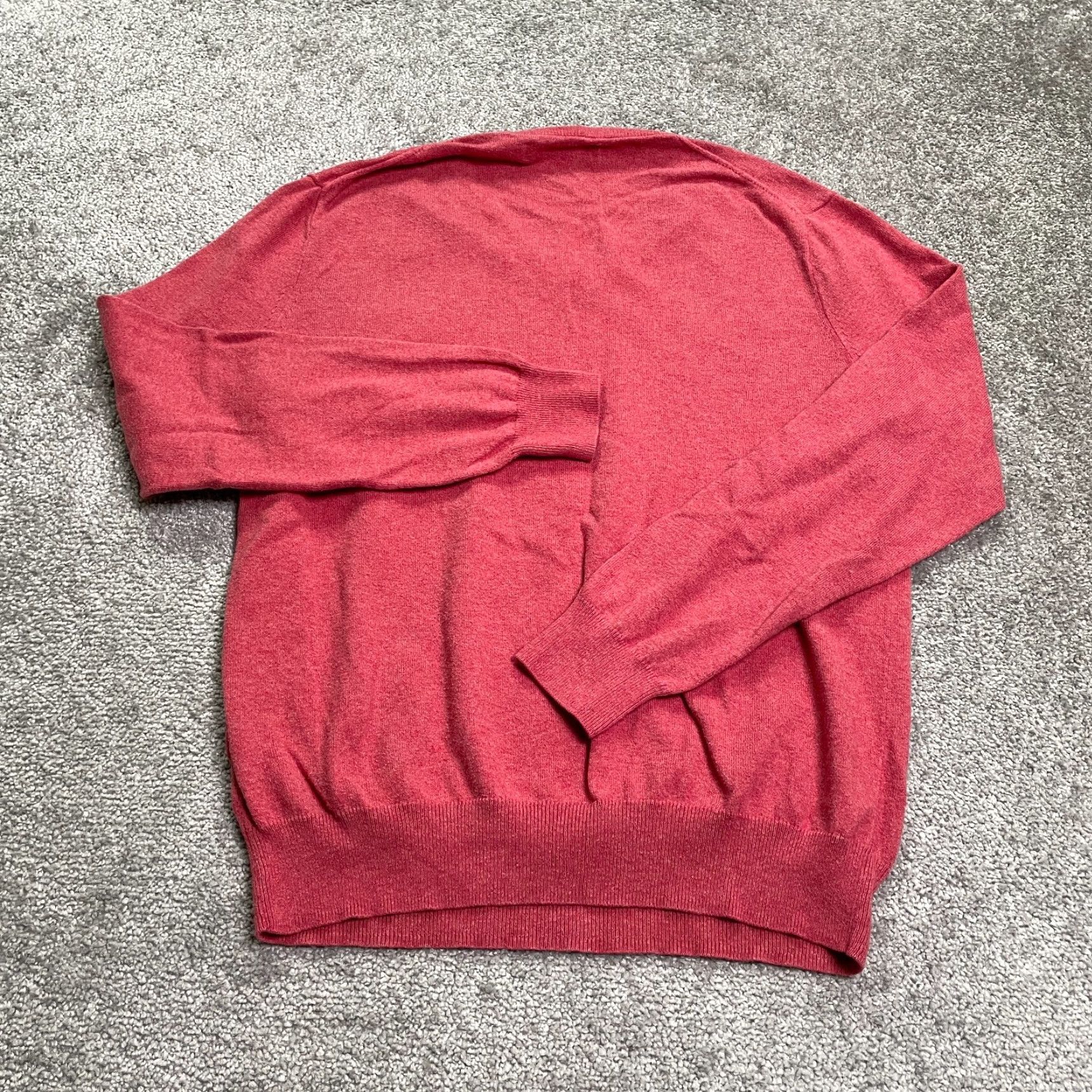 J.Crew J.Crew Men's Medium Red V-Neck Cashmere Cotton Pullover Sweater Lightweight Business Casual Size US M / EU 48-50 / 2 - 2 Thumbnail