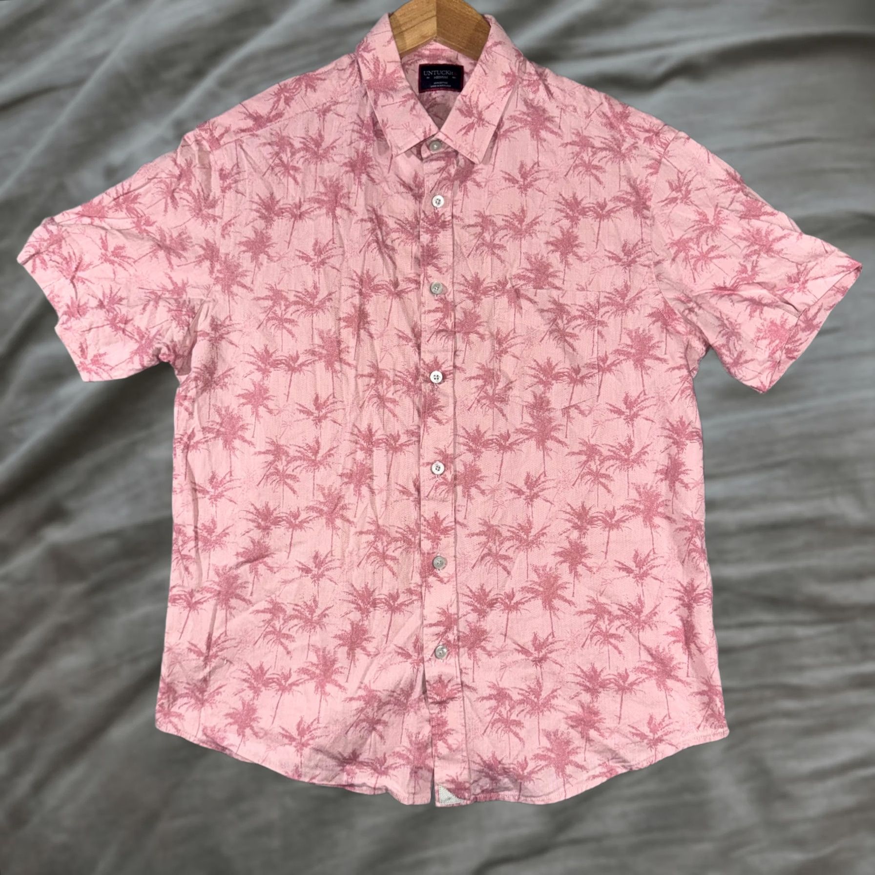 UNTUCKit UNTUCKit Shirt Mens Medium Pink Palm Tree Print Short Sleeve Button Front Casual VINTAGE? Size US M / EU 48-50 / 2 - 1 Thumbnail