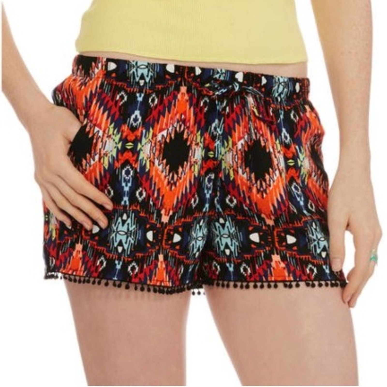 Other NWT Multi Aztec Print Tassle Hem Soft Shorts Size 26" / US 2 / IT 38 - 1 Thumbnail