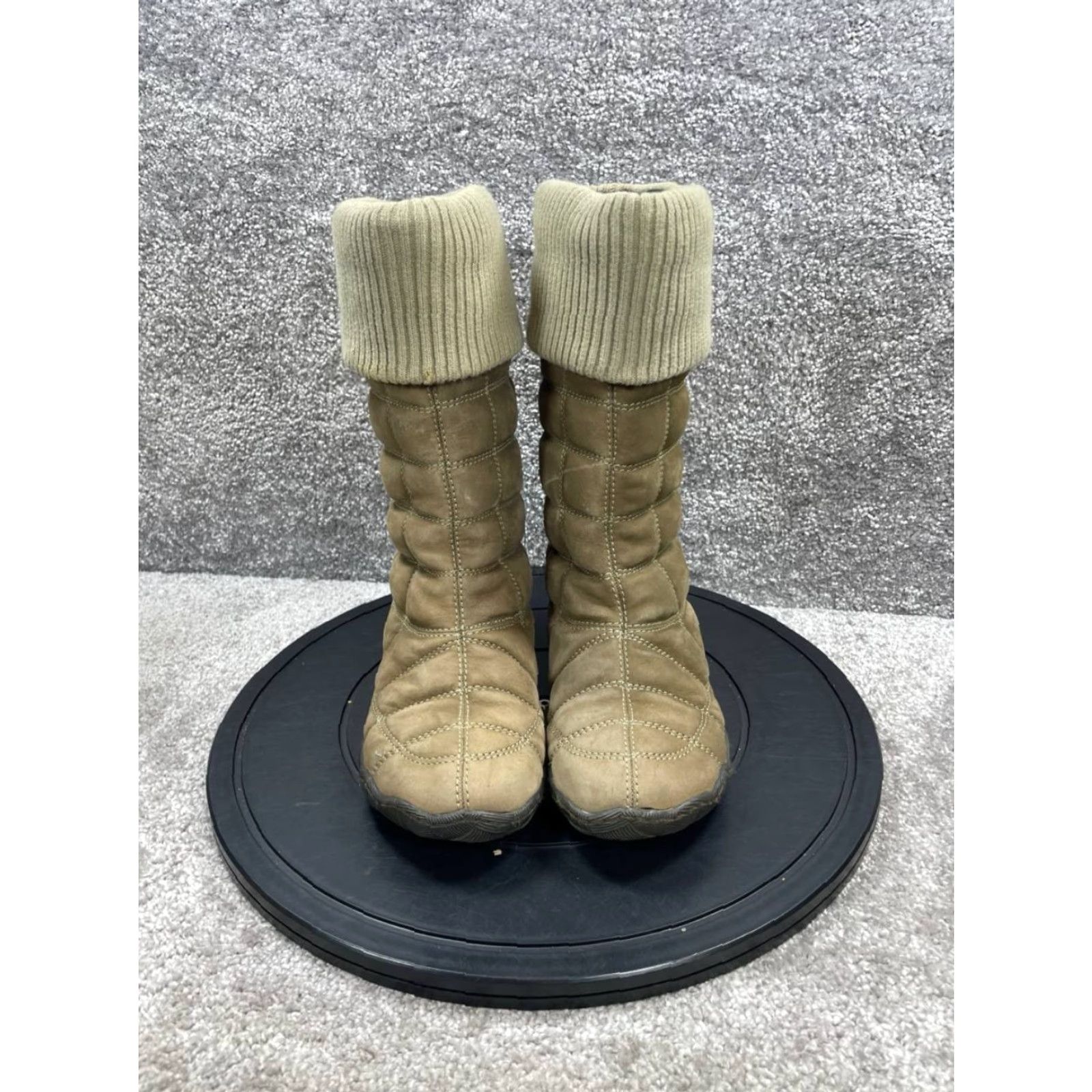 Patagonia Patagonia Boots Womens Size 7 Ginkgo Moss Brown Quilted Mid Calf Pull On Winter Size US 7 / IT 37 - 4 Thumbnail