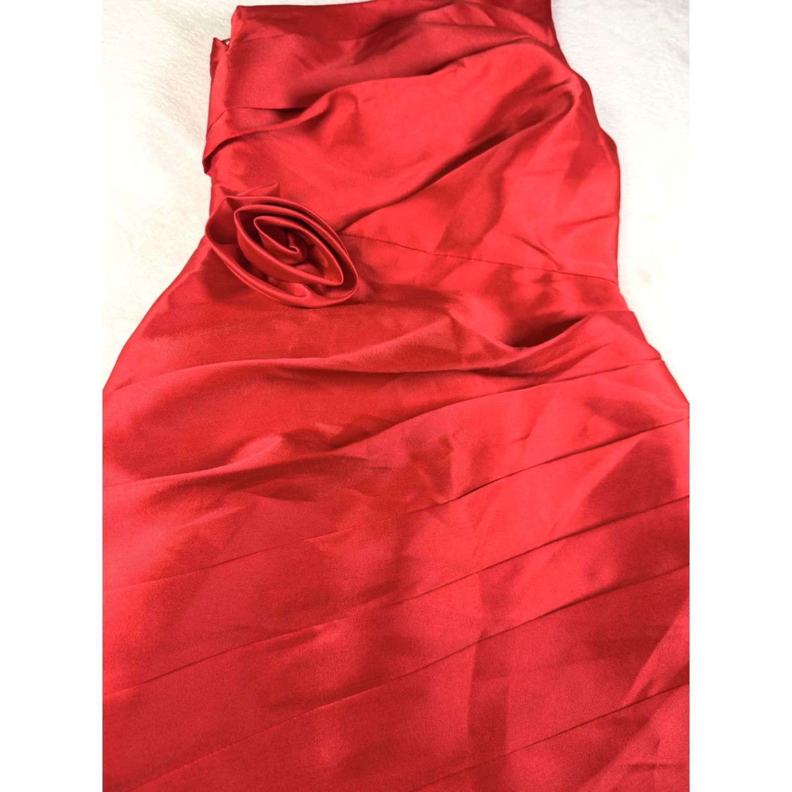 Vintage Showpo Dress Womens 2 Red Satin One Shoulder Rose Mini Bodycon Party Cocktail Dress Size XS / US 0-2 / IT 36-38 - 2 Thumbnail