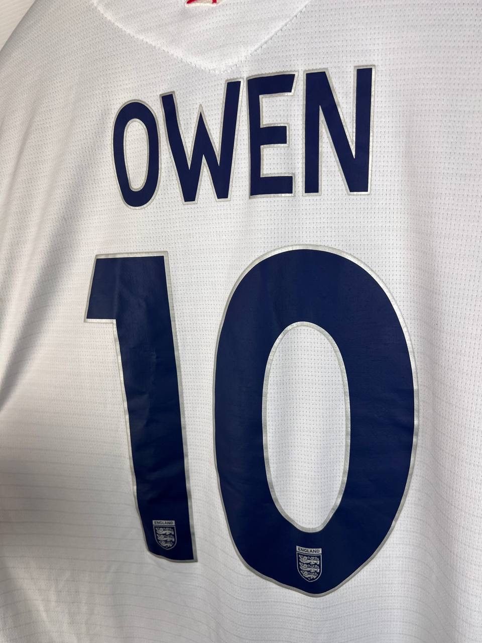 Umbro England Umbro Owen jersey size M Size US M / EU 48-50 / 2 - 12 Thumbnail
