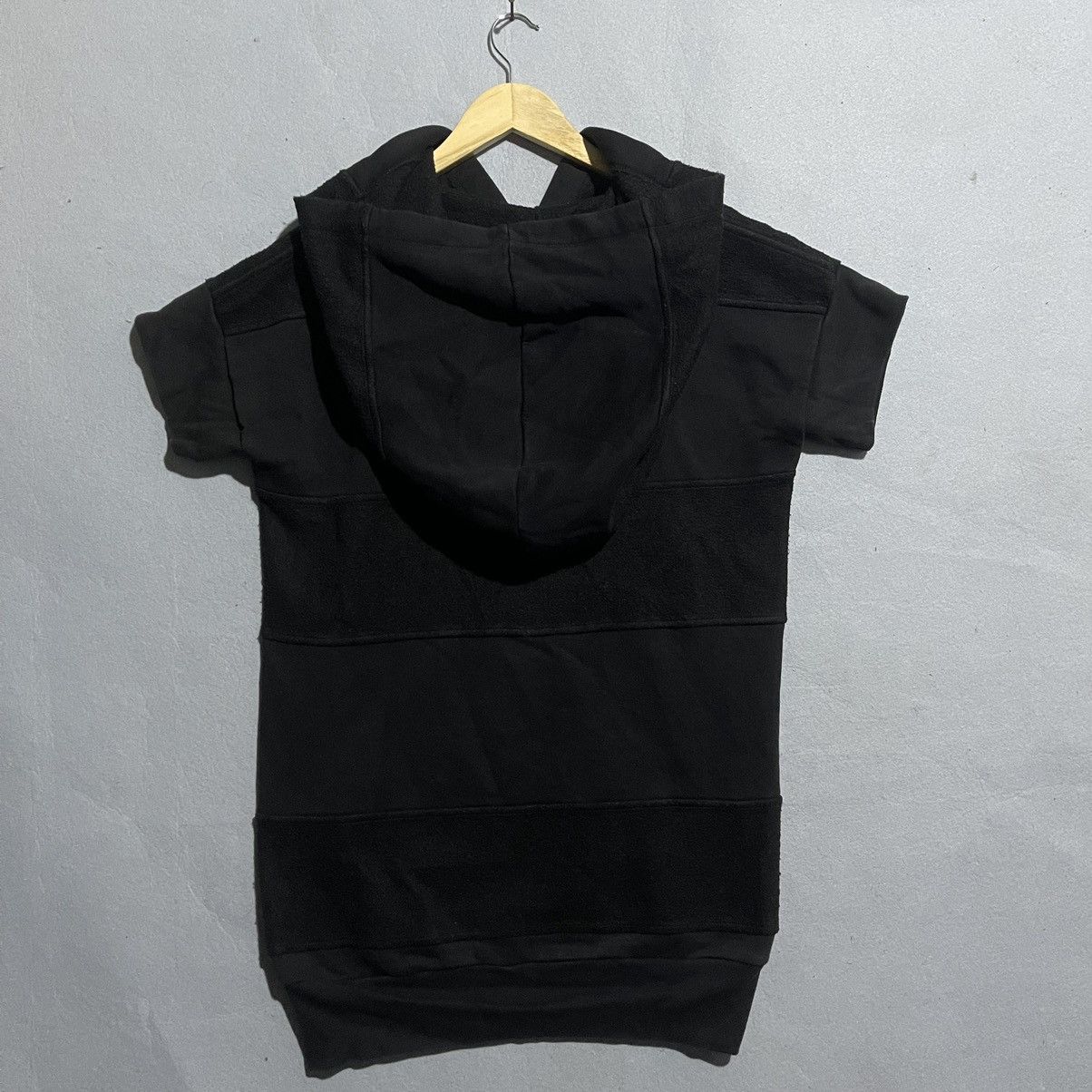 Maison Margiela MM6 Maison Margiela Black Sleeveless Hoodie Tunic – Size S Size S / US 4 / IT 40 - 7 Thumbnail