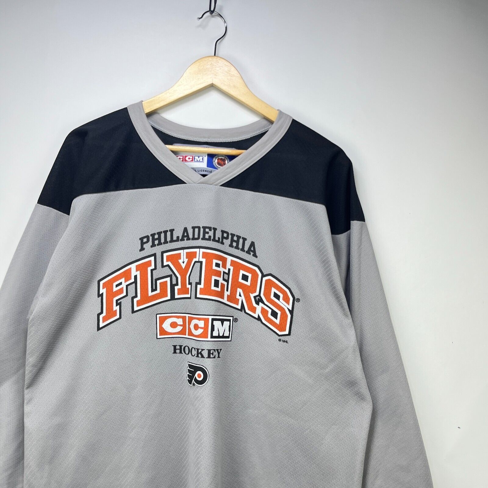 Ccm × Vintage Vintage Philadelphia Flyers CCM Hockey Jersey Canada Medium Size US M / EU 48-50 / 2 - 2 Thumbnail