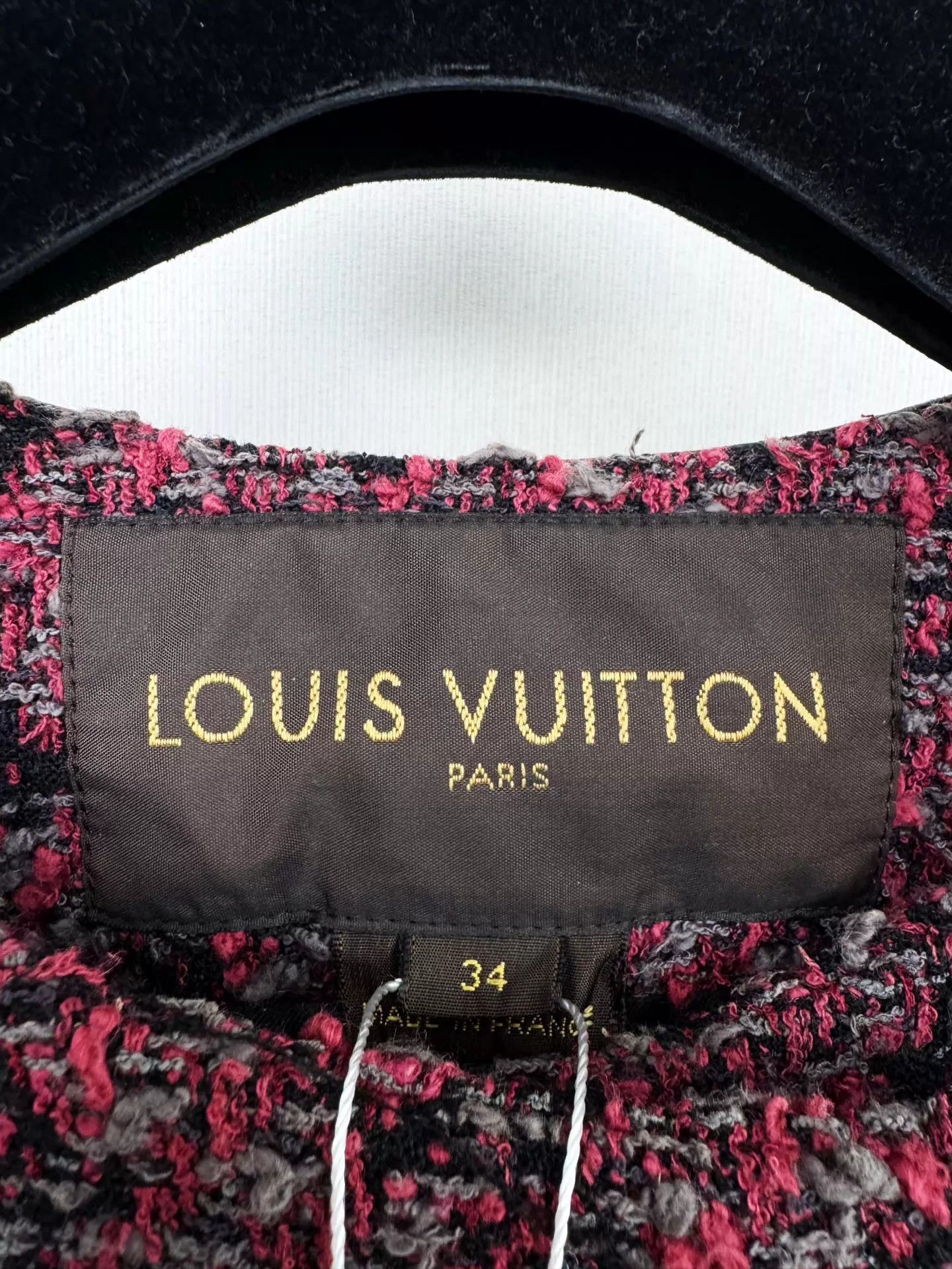 Louis Vuitton LV wool coat authentic worn 2-3x size 34 bust 90 length 88 Size XS / US 0-2 / IT 36-38 - 2 Thumbnail