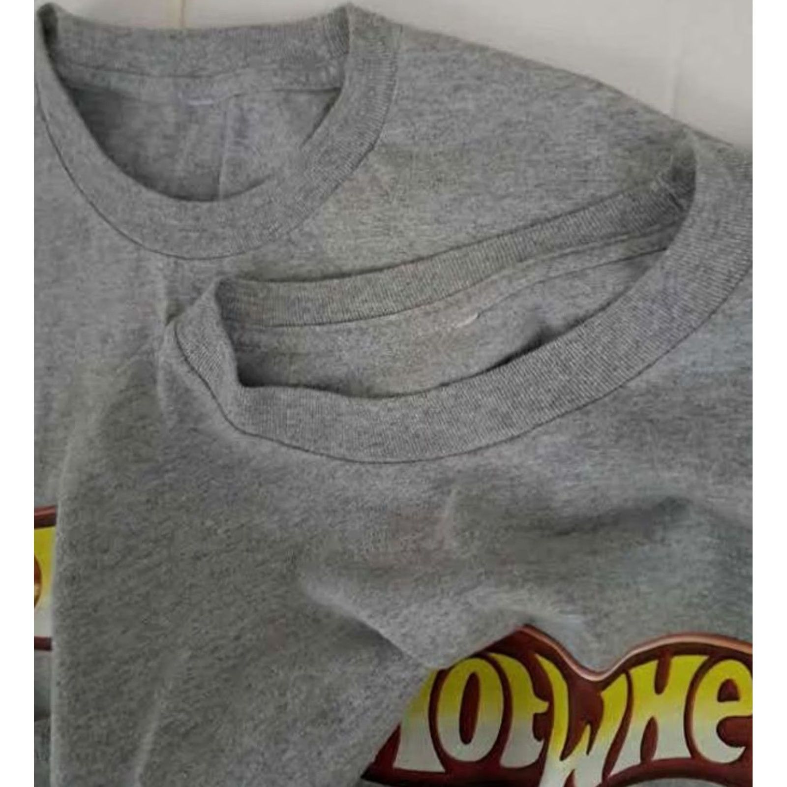 Vintage VINTAGE Hot Wheels Thick Cotton T-Shirts Long Sleeve & Short Sleeve Set of 2 Crew Neck Unbranded Unisex Adults Gray M 28in Long 22in Pit to Pit Size US M / EU 48-50 / 2 - 6 Thumbnail