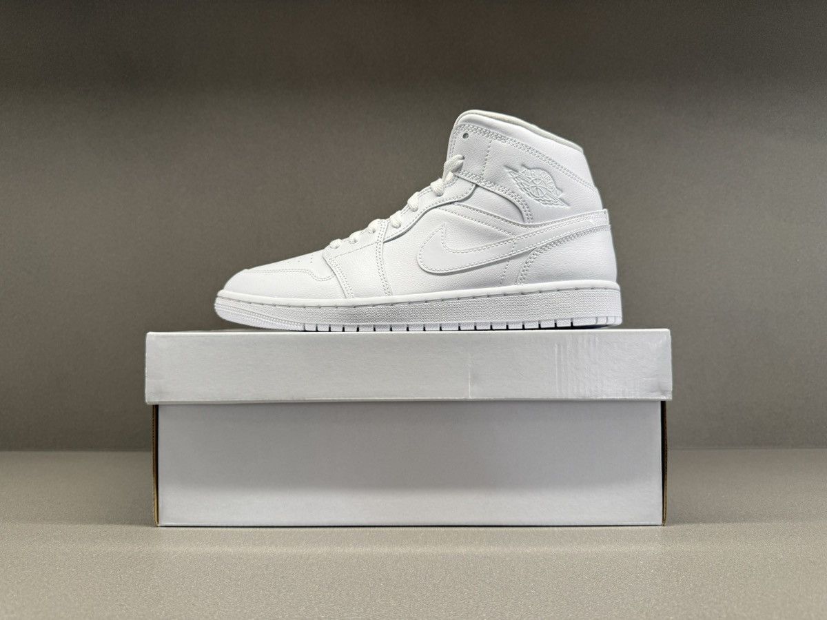 Jordan Brand Jordan 1 Mid Triple White 2022 Women’s Size US 10.5 / IT 40.5 - 2 Thumbnail