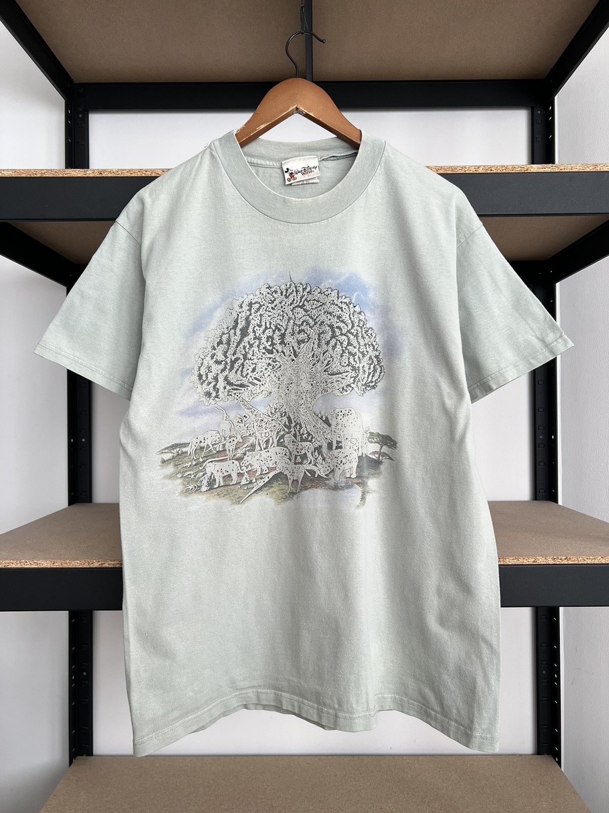 Disney Vintage 90s Disney Animal Kingdom T-shirt Size US L / EU 52-54 / 3 - 1 Thumbnail