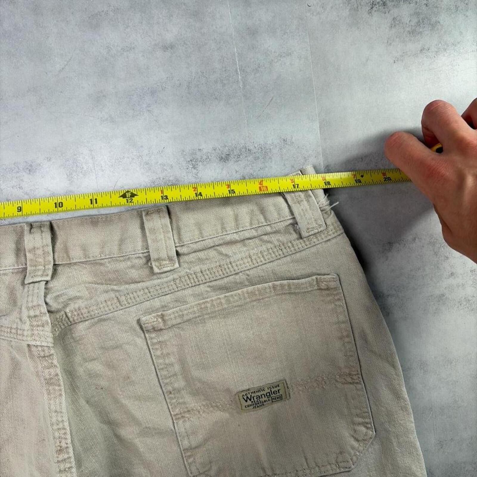 Wrangler Y2K Beige Wrangler Grunge Baggy Carpenter Skater Denim Jorts Size US 38 / EU 54 - 6 Thumbnail