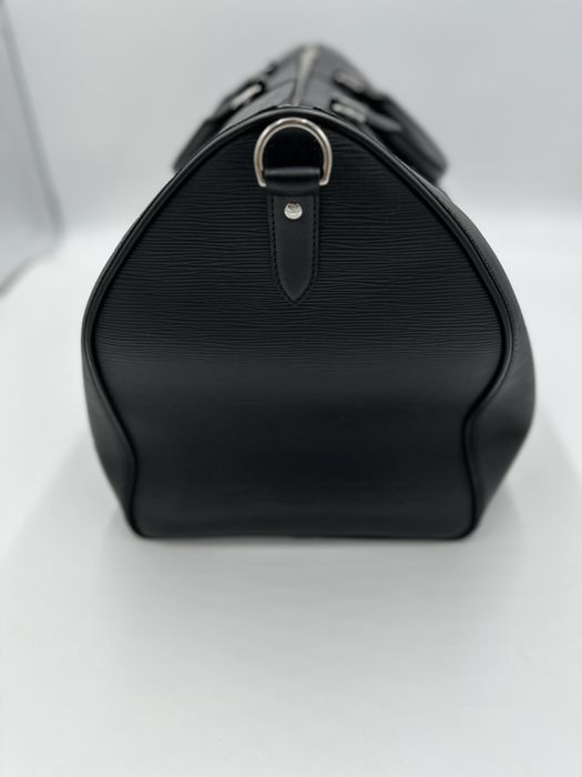 Louis vuitton x supreme cheap keepall bandouliere epi 55 black