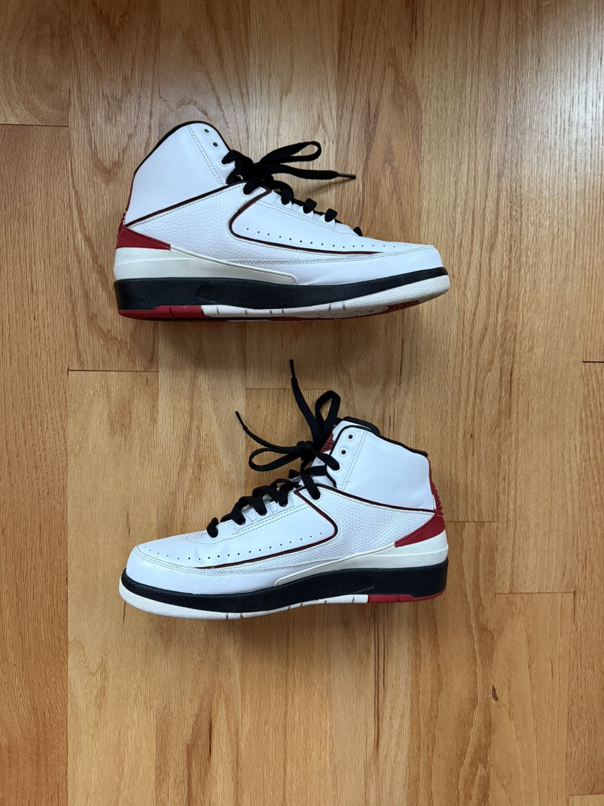 Jordan Brand Air jordan 2 QF white varsity red (2010) US8 Size US 8 / EU 41 - 2 Thumbnail