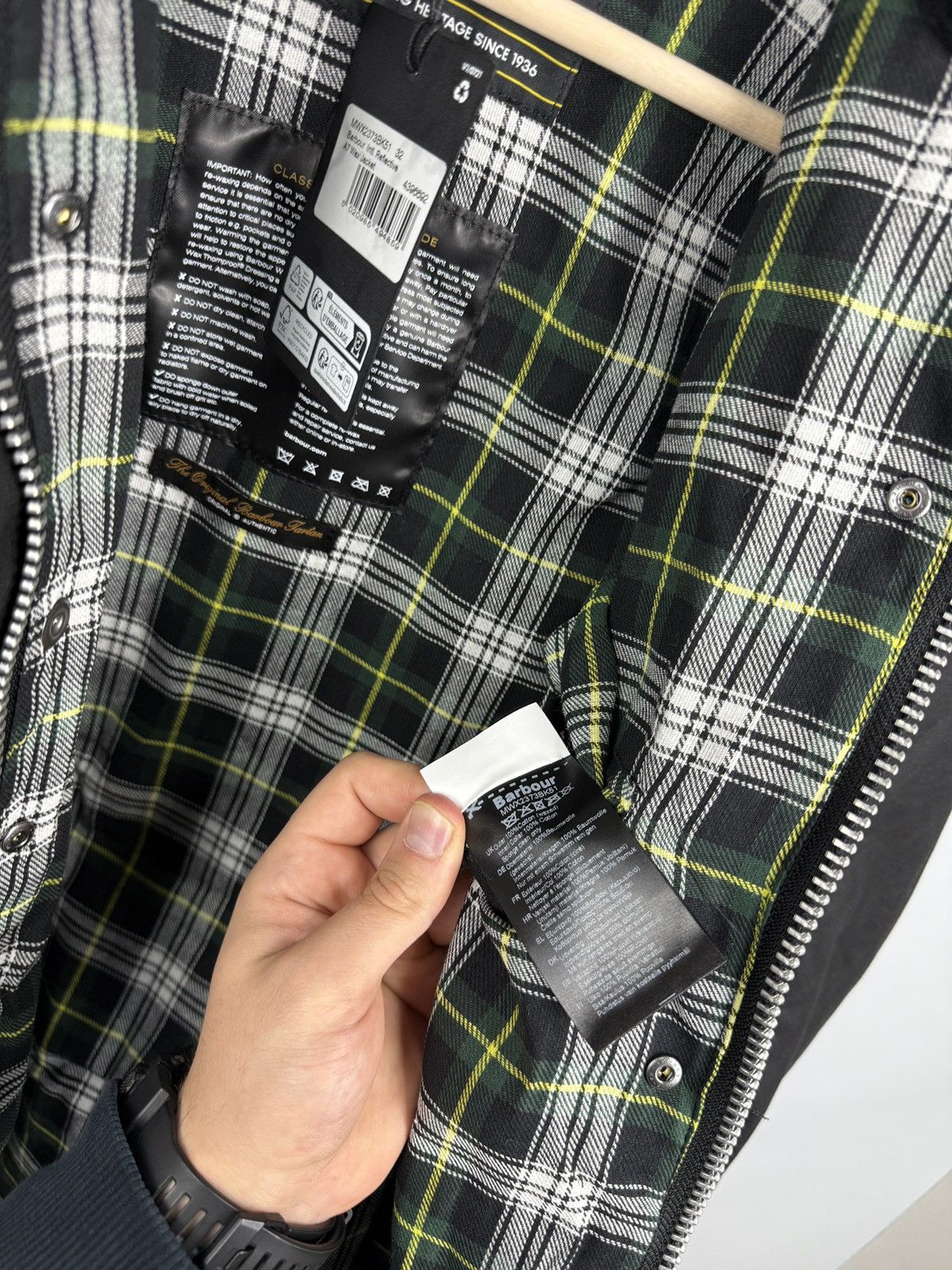 Barbour 🏴󠁧󠁢󠁥󠁮󠁧󠁿❗️NEW Barbour International A7 Wax Jacket Reflective Retro Size US S / EU 44-46 / 1 - 16 Thumbnail