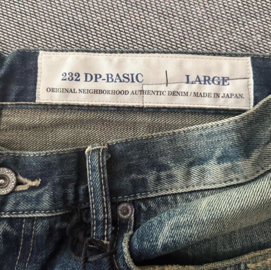 Neighborhood Neighborhood size L Distressed Slashed Washed Jeans Size US 30 / EU 46 - 5 Thumbnail