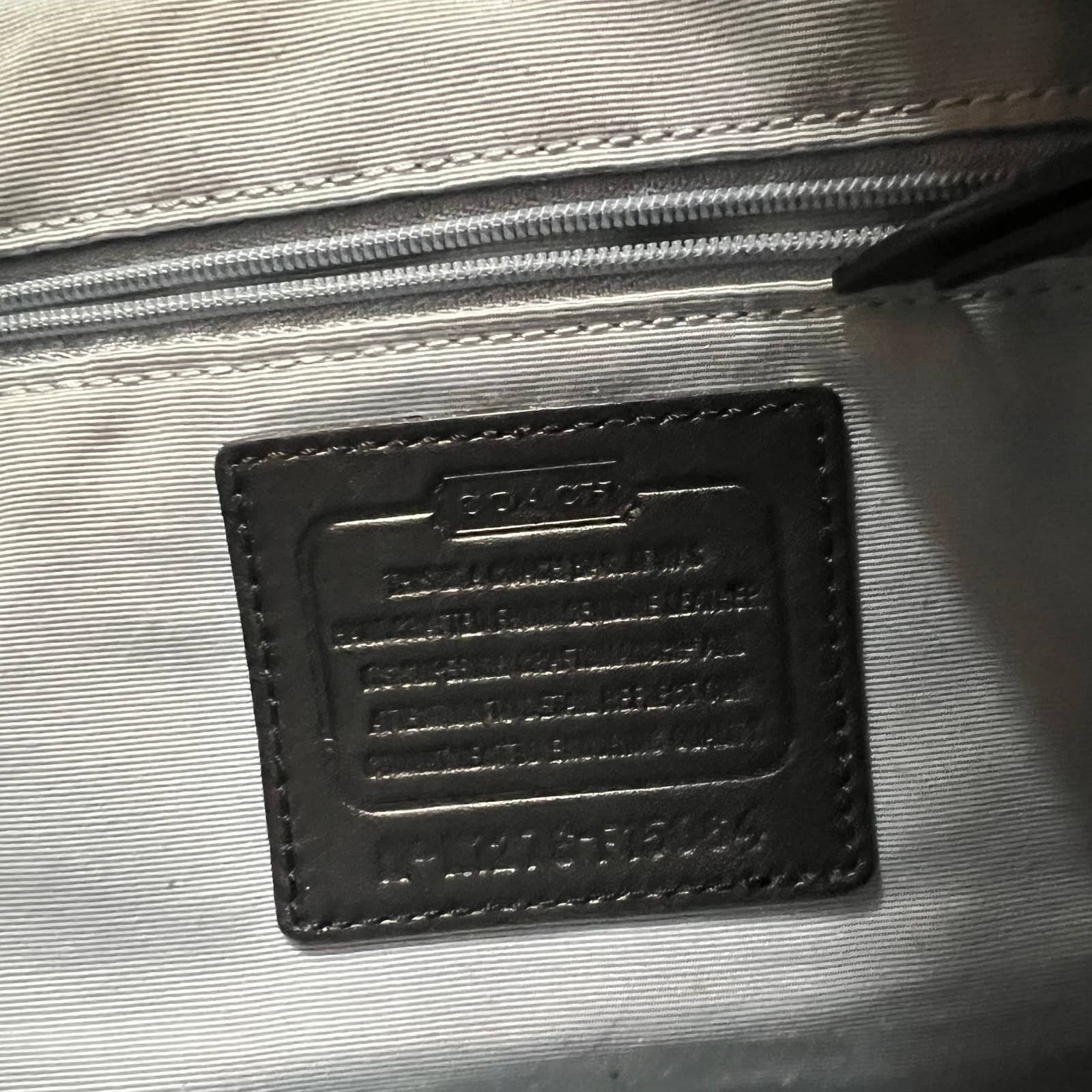 Coach COACH Black Leather Convertible (Shoulder or Sling) Bag Size ONE SIZE - 11 Thumbnail