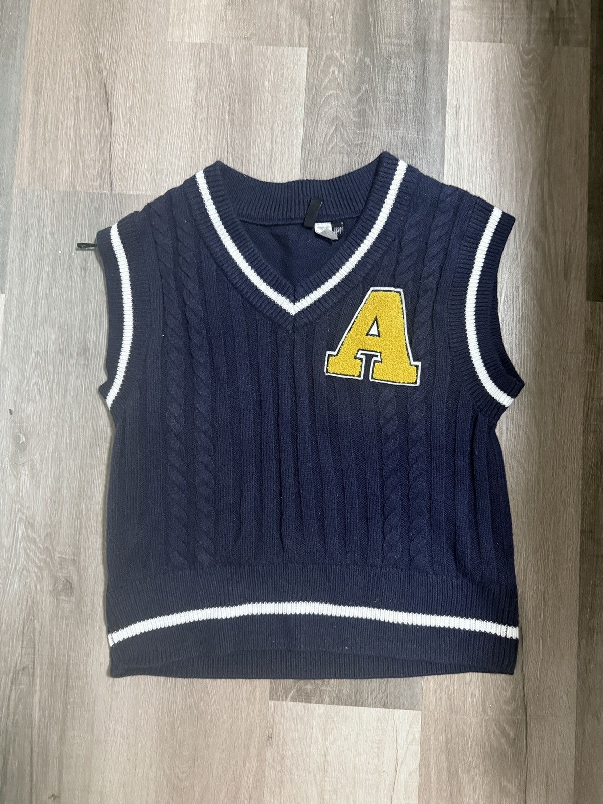 Japanese Brand × Vintage Varsity Sweater Vest Navy Blue Cable Knit Men Sleeveless Size US M / EU 48-50 / 2 - 1 Thumbnail