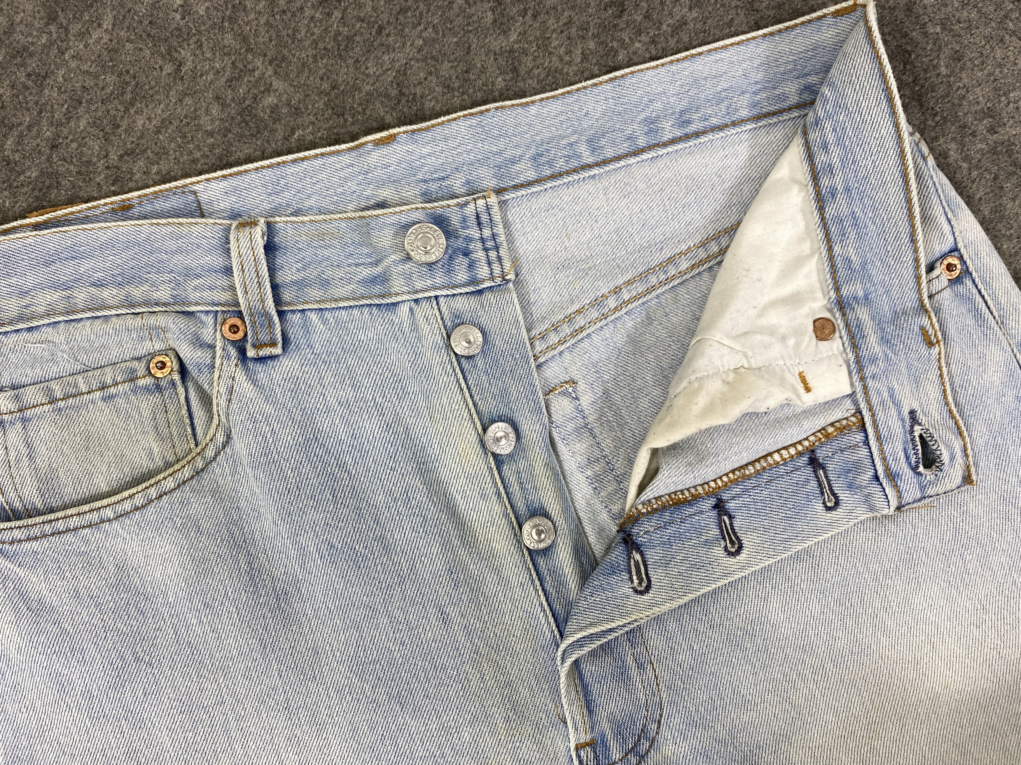 Levi's Light Blue Wash Vintage Levis 501 USA Jeans 31x29 - JN3174 Size US 31 - 6 Thumbnail